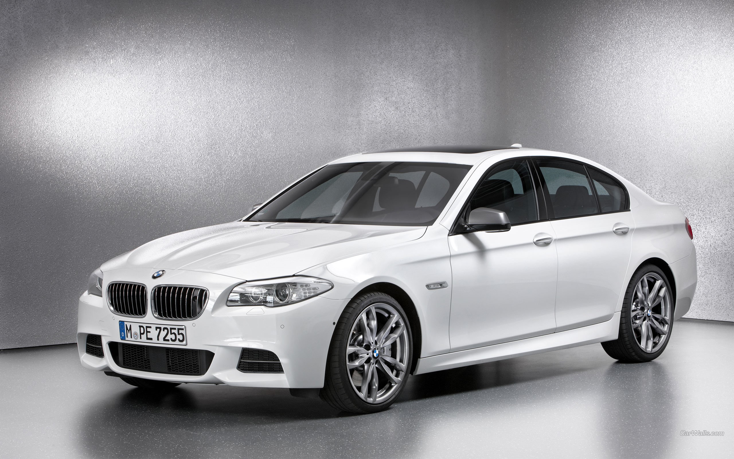White BMW 5 Series Sedan HD Wallpaper