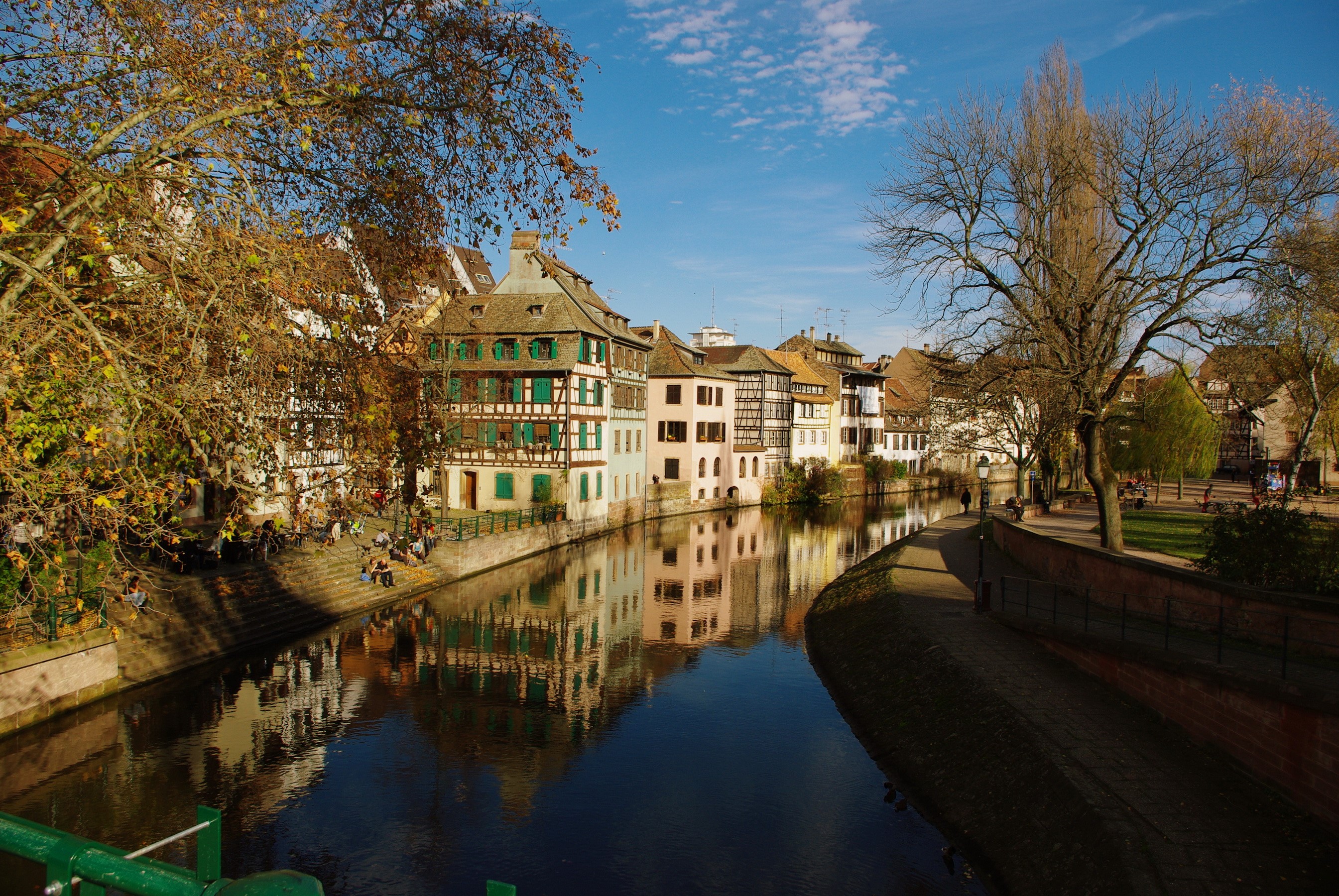Strasbourg, France canal with historic buildings HD Wallpaper