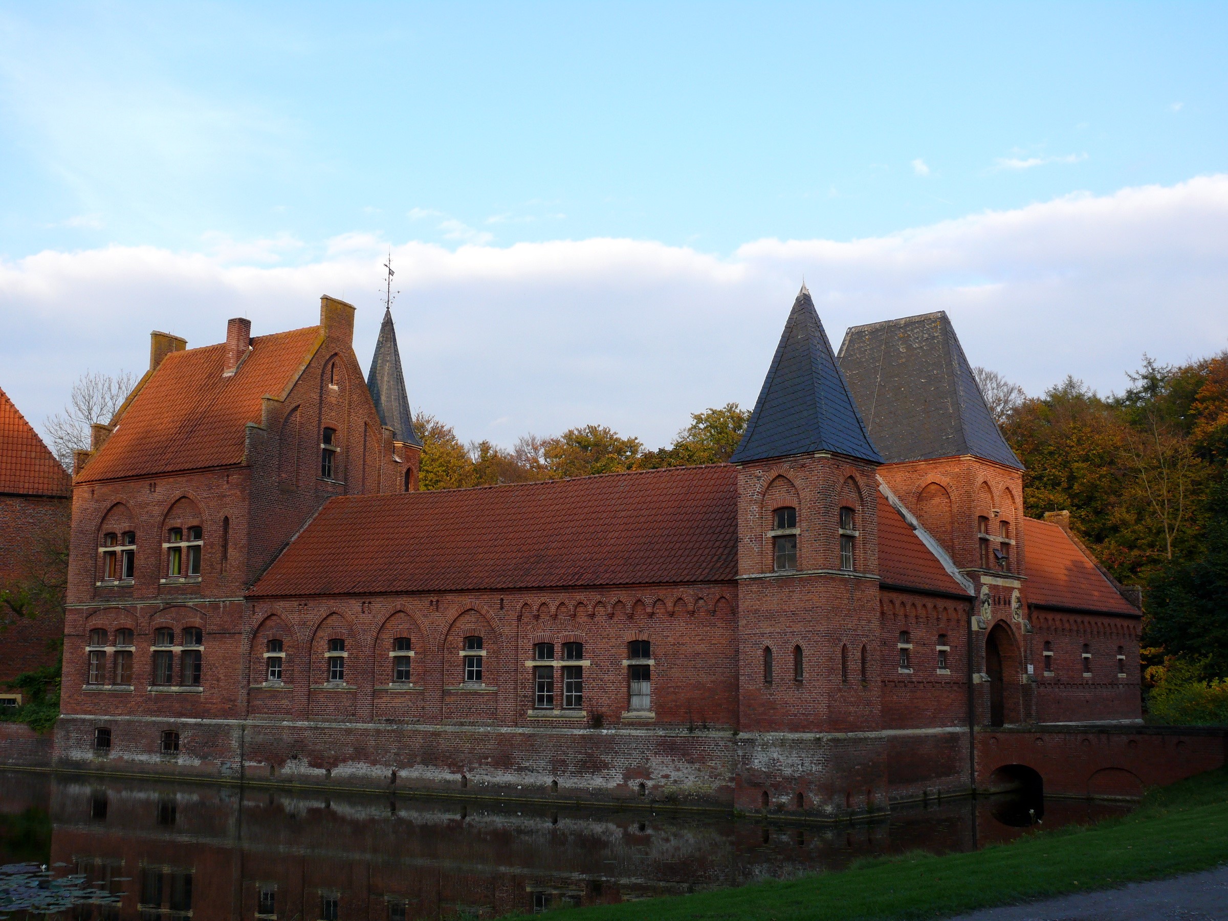 Castle Egelburg in Germany HD Wallpaper