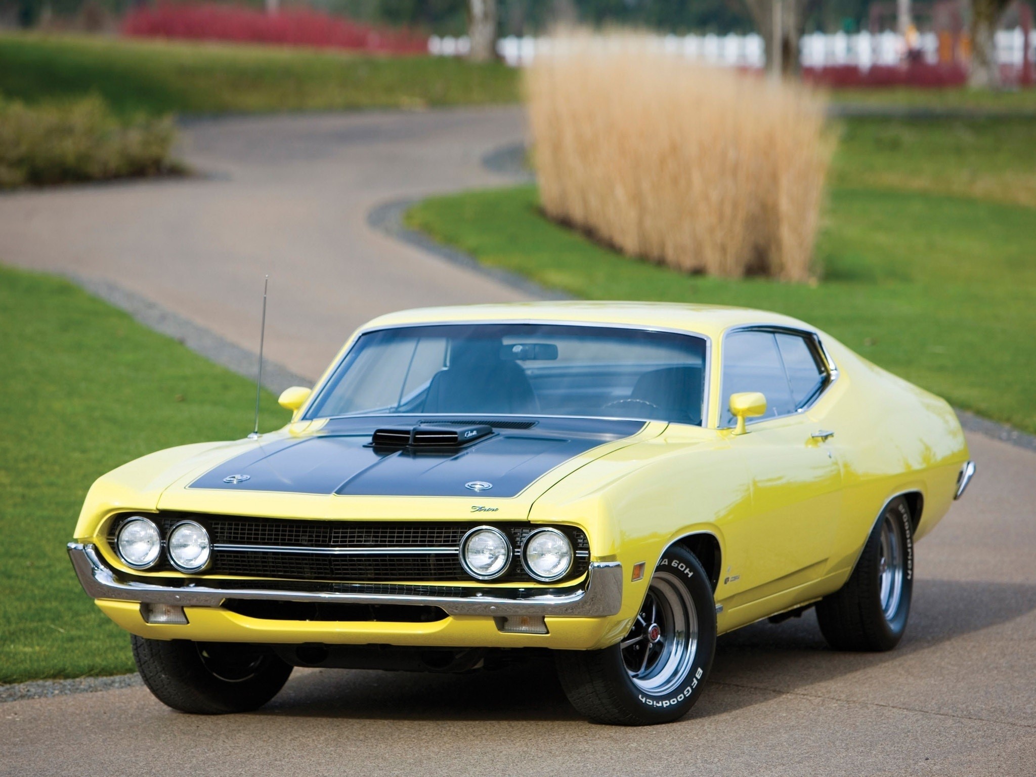 Yellow Ford Torino with black hood scoop HD Wallpaper