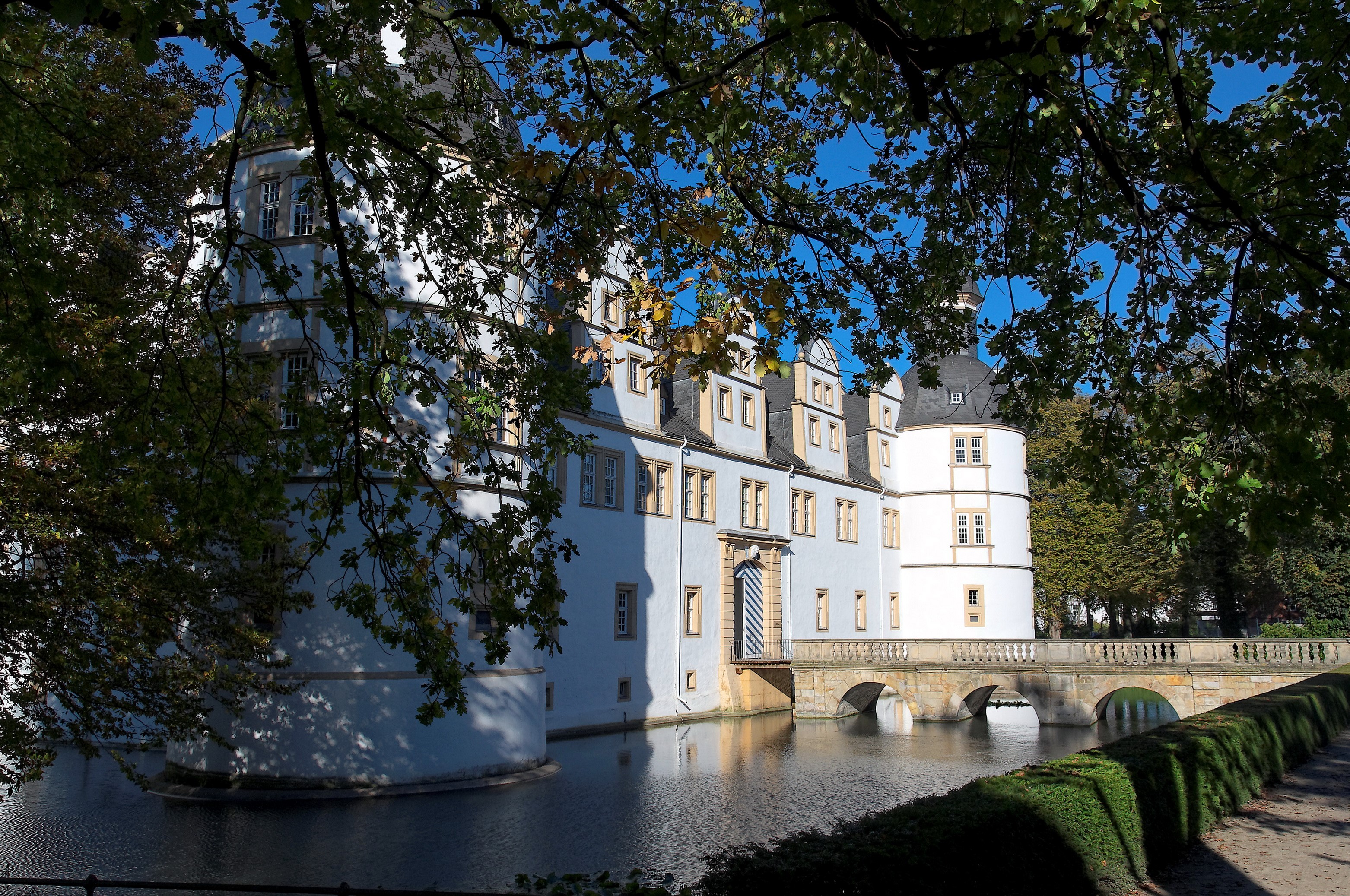 Castle Neuhaus with moat and bridge in Germany HD Wallpaper