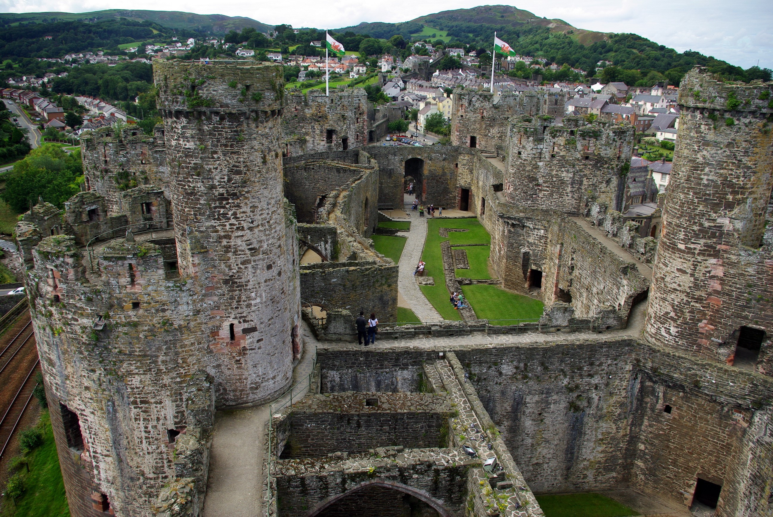 Conwy Castle, Wales, UK HD Wallpaper