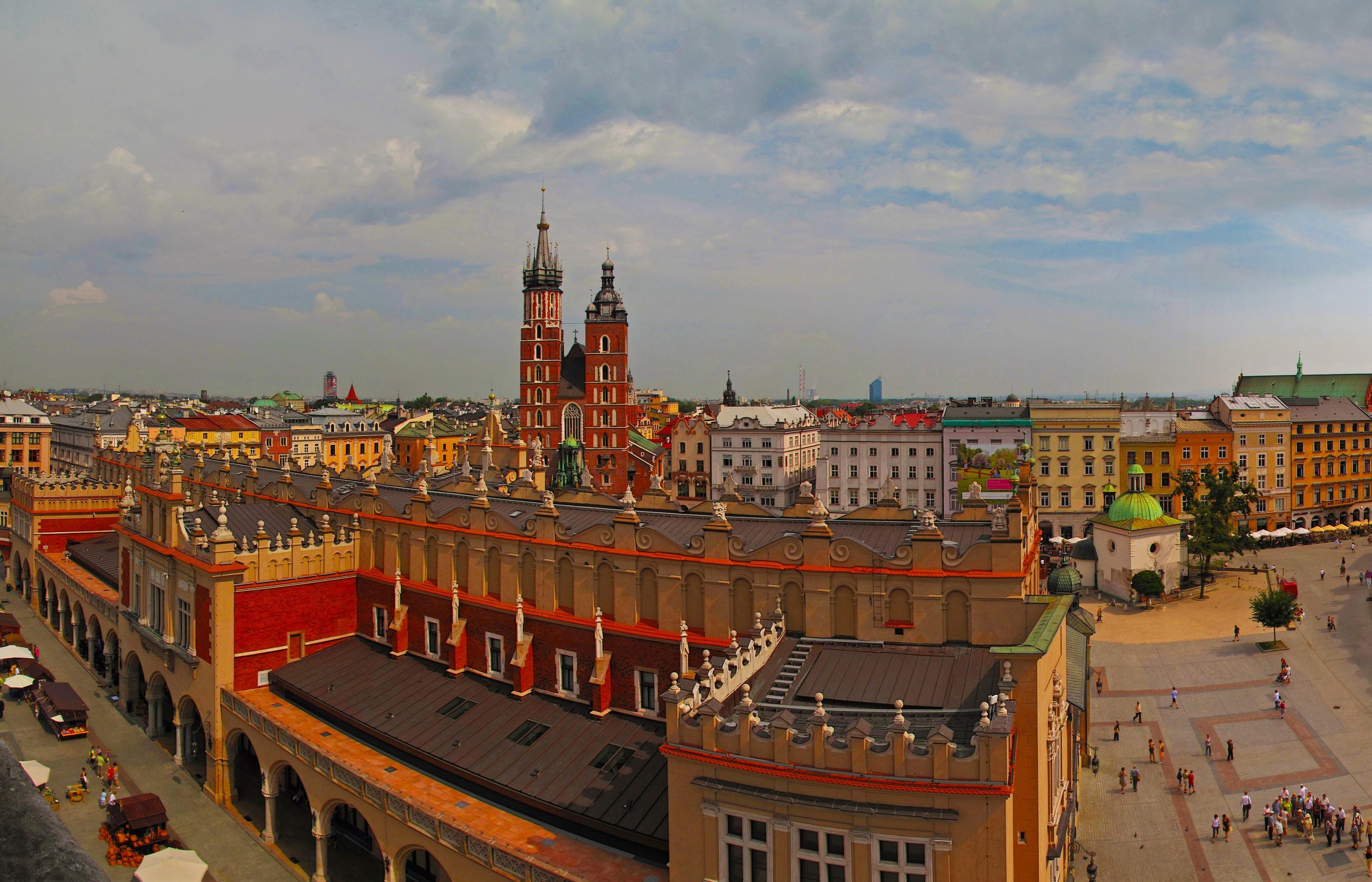 Krakow Main Market Square, Poland HD Wallpaper