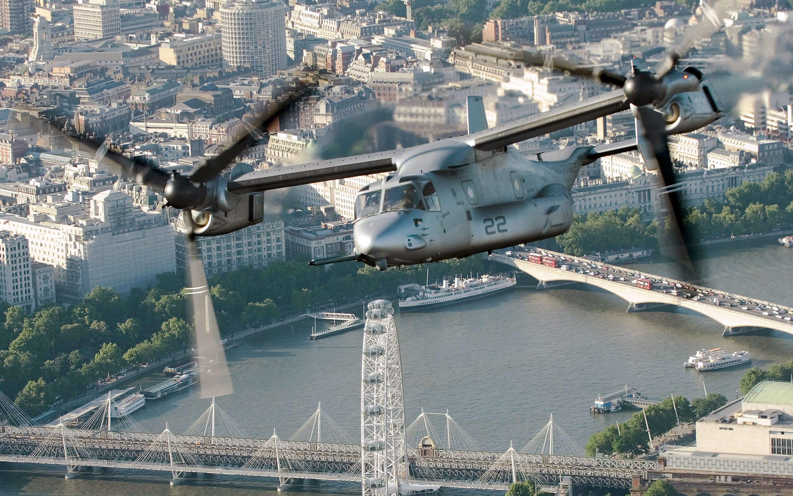 Bell Boeing V-22 Osprey over London HD Wallpaper
