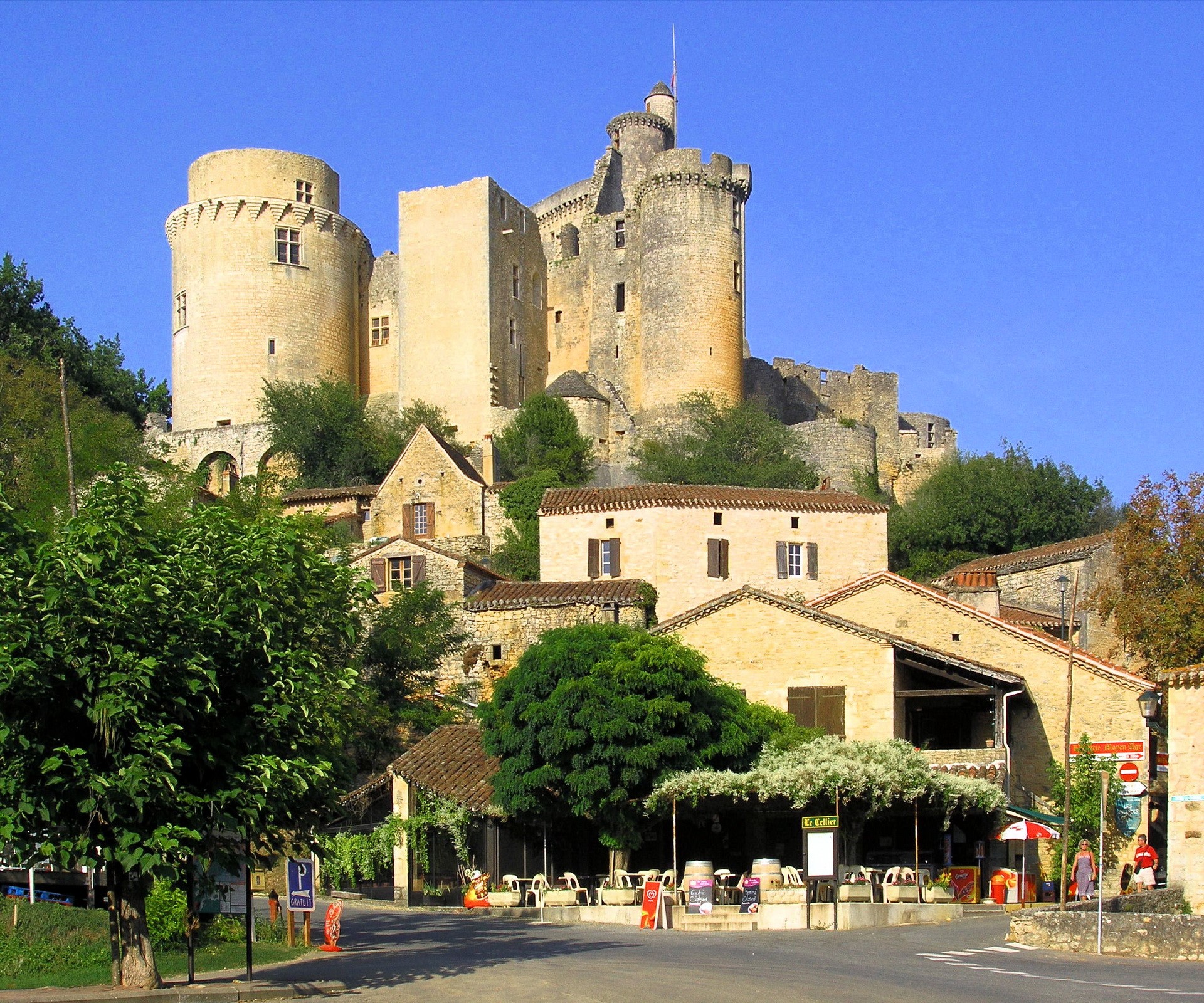 Château de Bonaguil, France HD Wallpaper