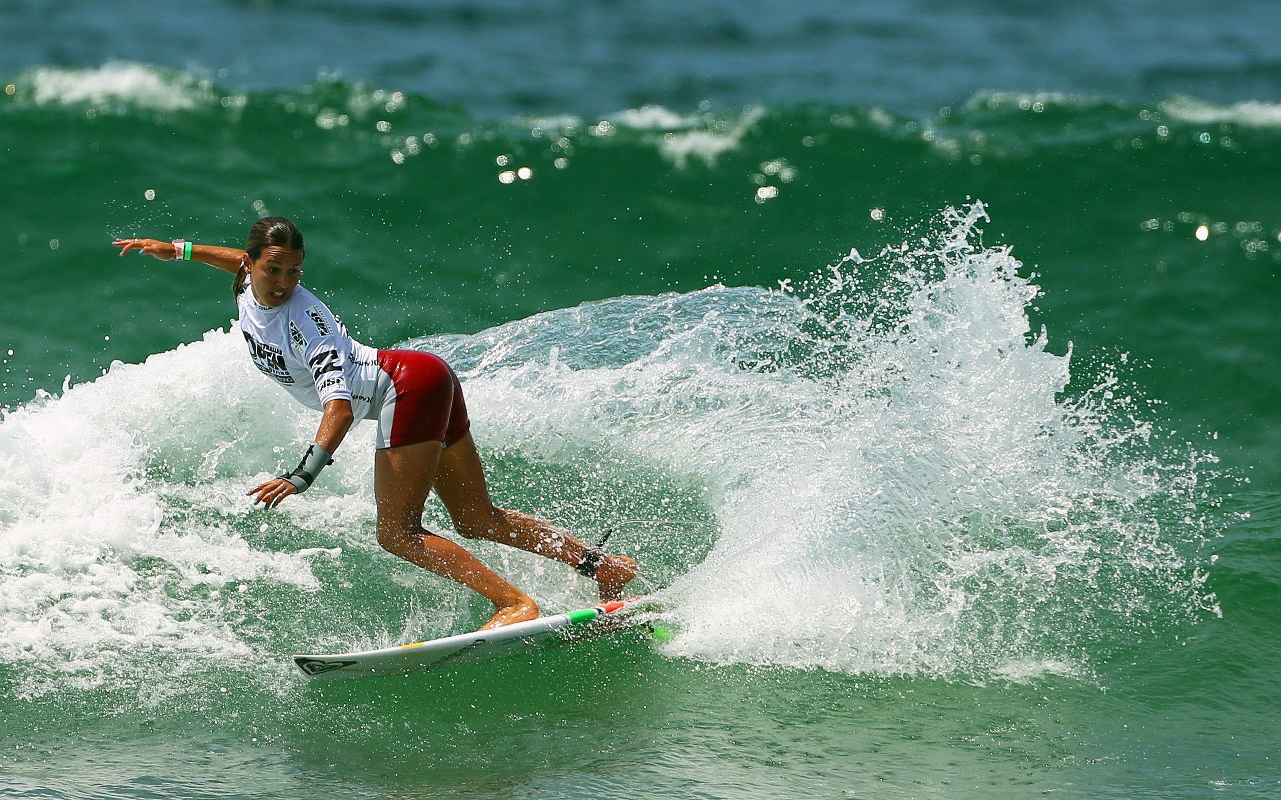 Surfer riding a wave HD Wallpaper