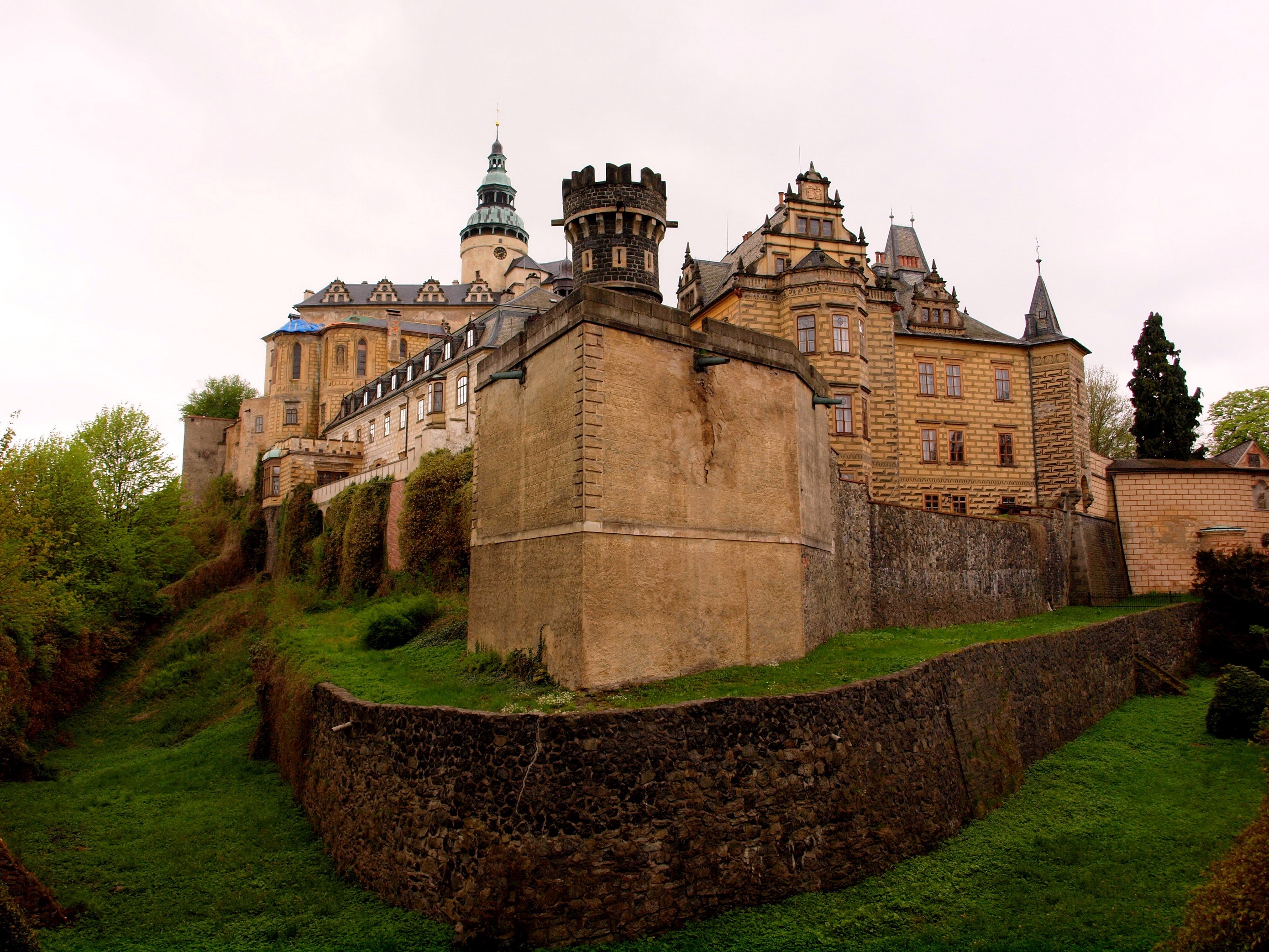 Castle Frydlant in Liberec, Czech Republic HD Wallpaper