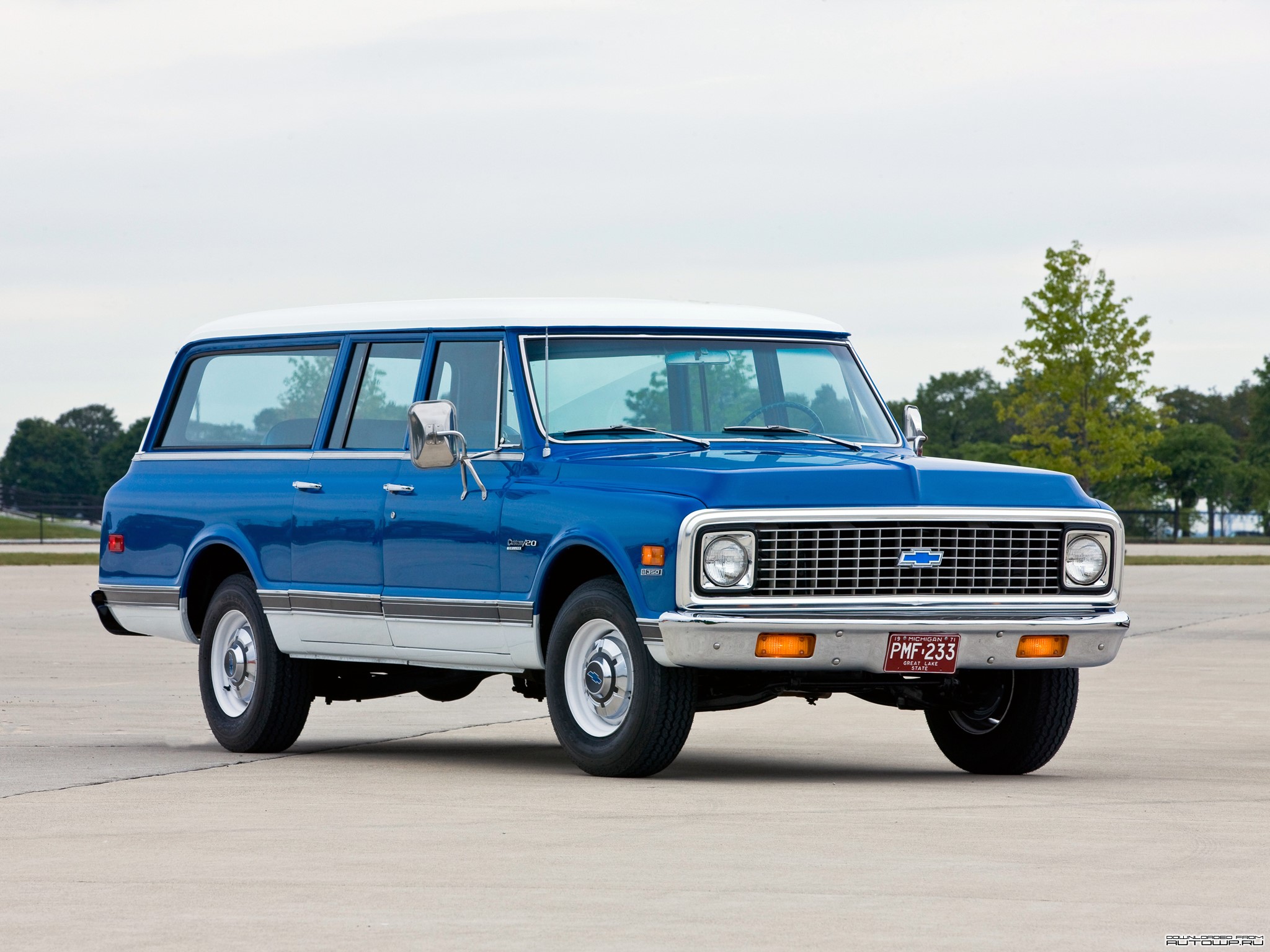 1972 Chevrolet C20 Suburban HD Wallpaper