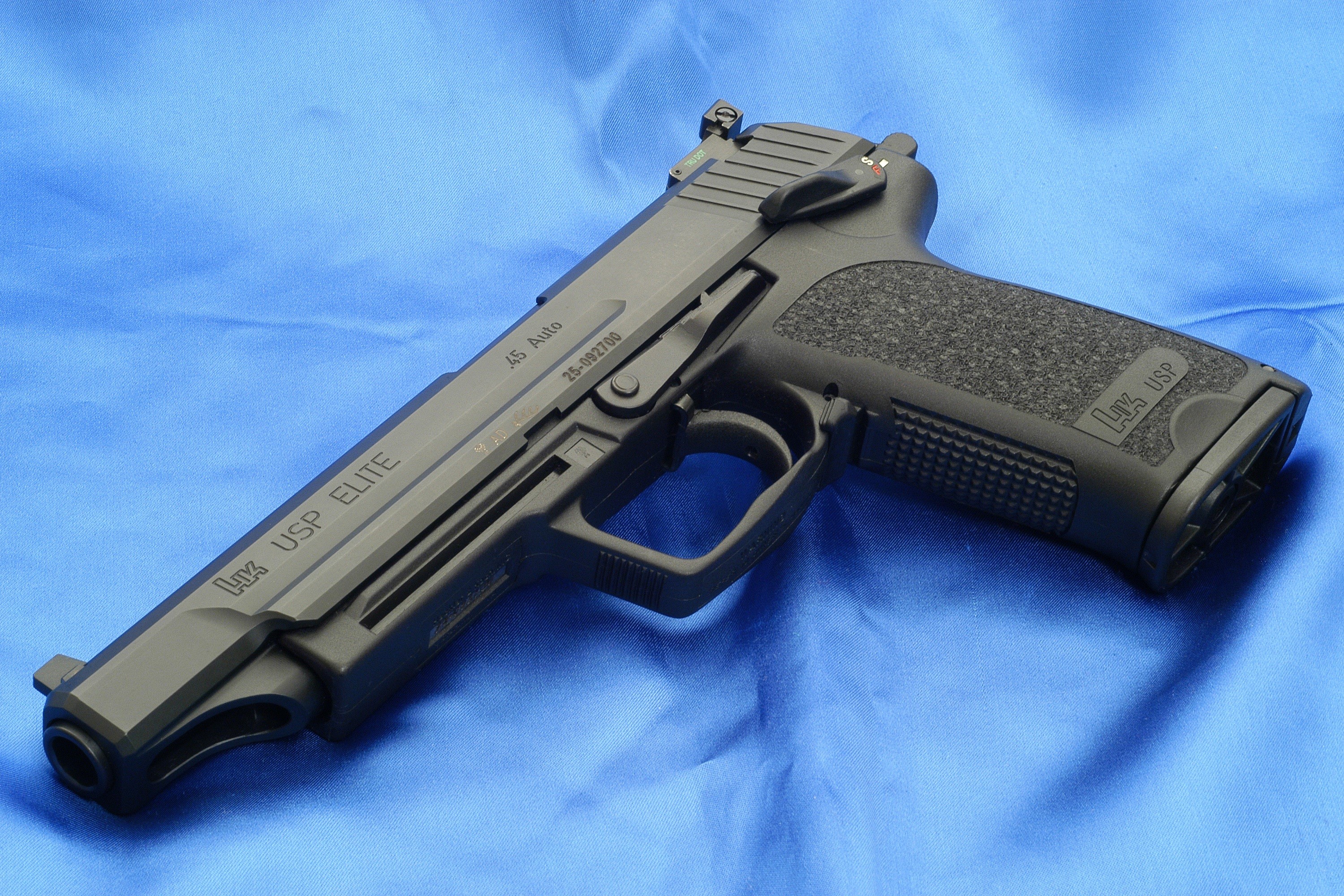 Heckler & Koch USP Elite 45 Auto Pistol HD Wallpaper