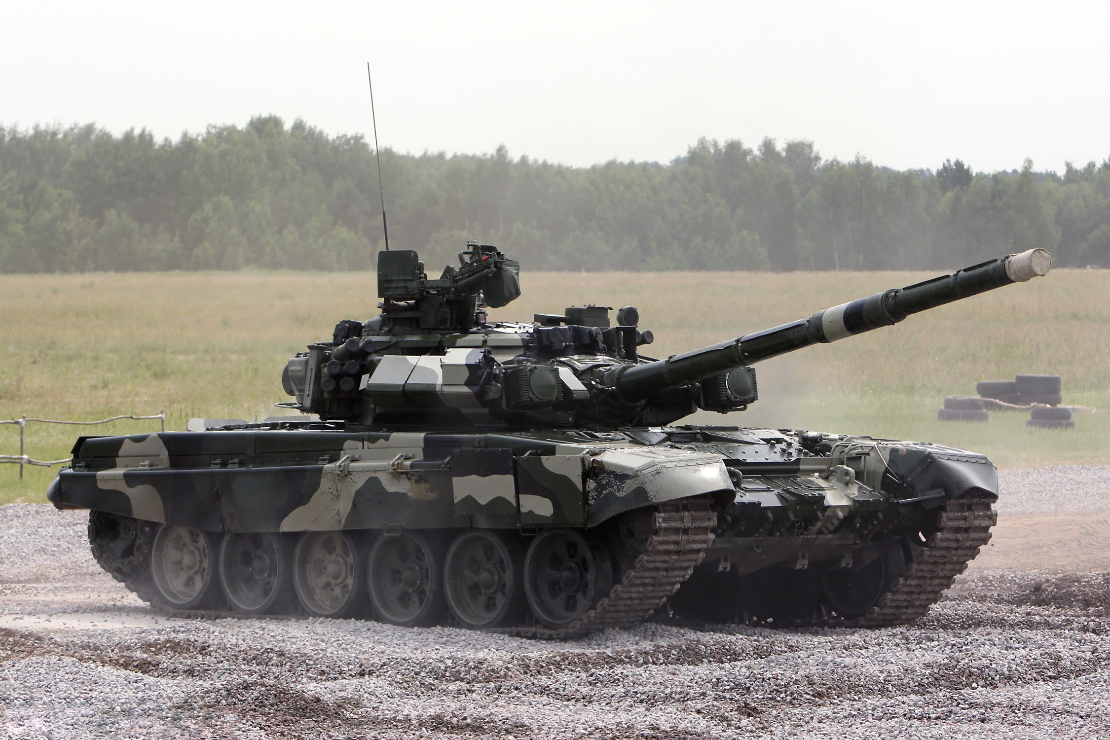 T-90 Russian Main Battle Tank HD Wallpaper