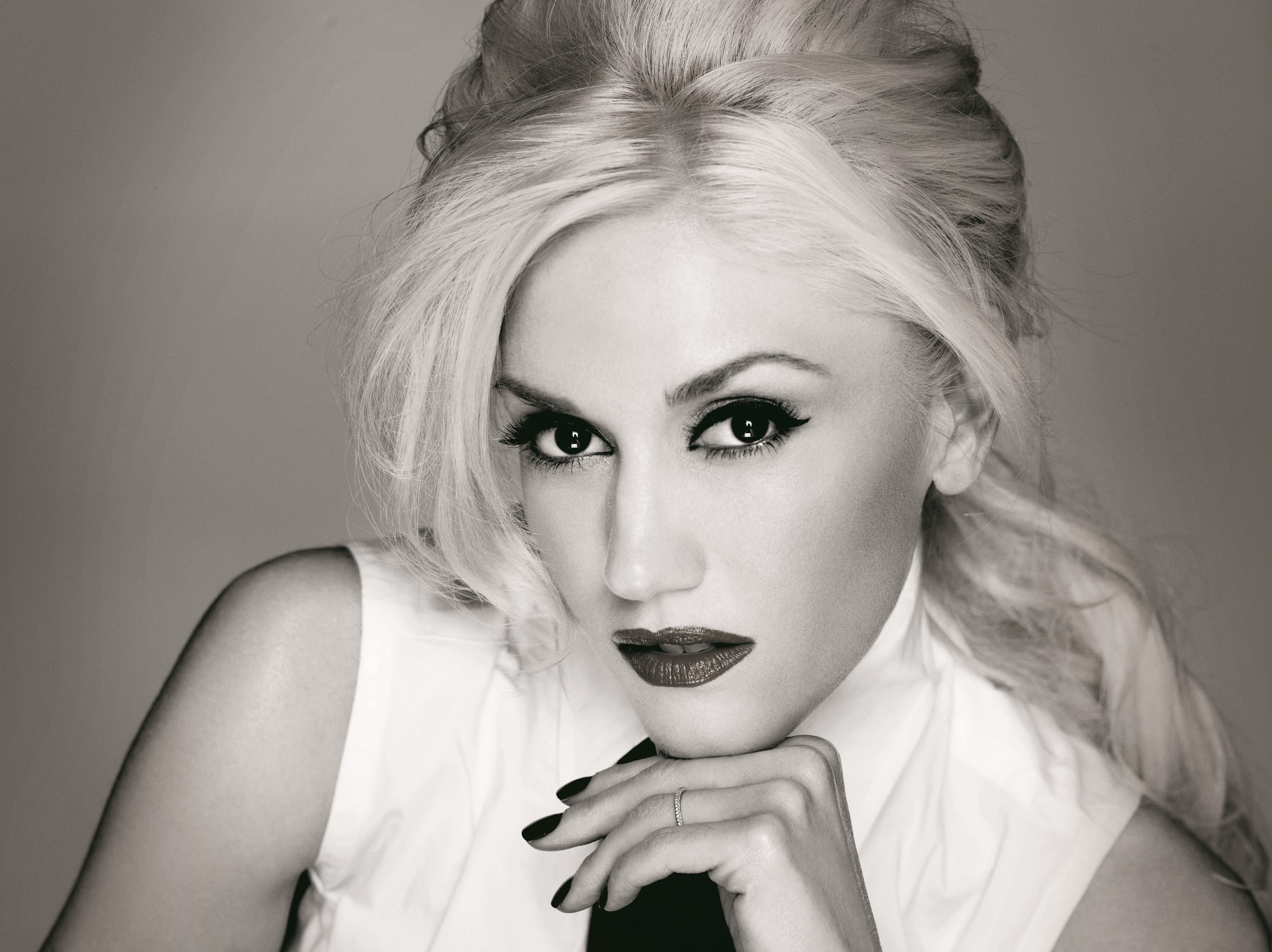 Gwen Stefani HD Wallpaper