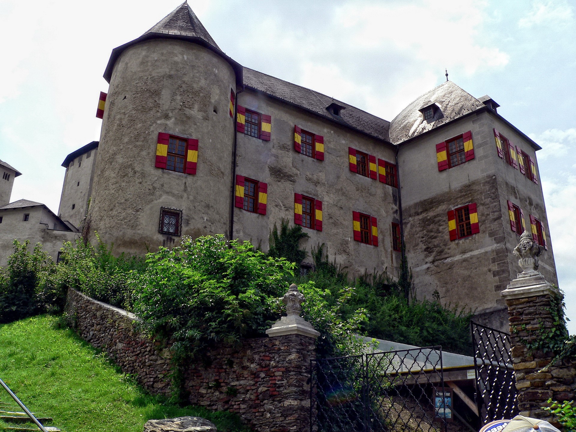 Castle Lockenhaus, Austria HD Wallpaper