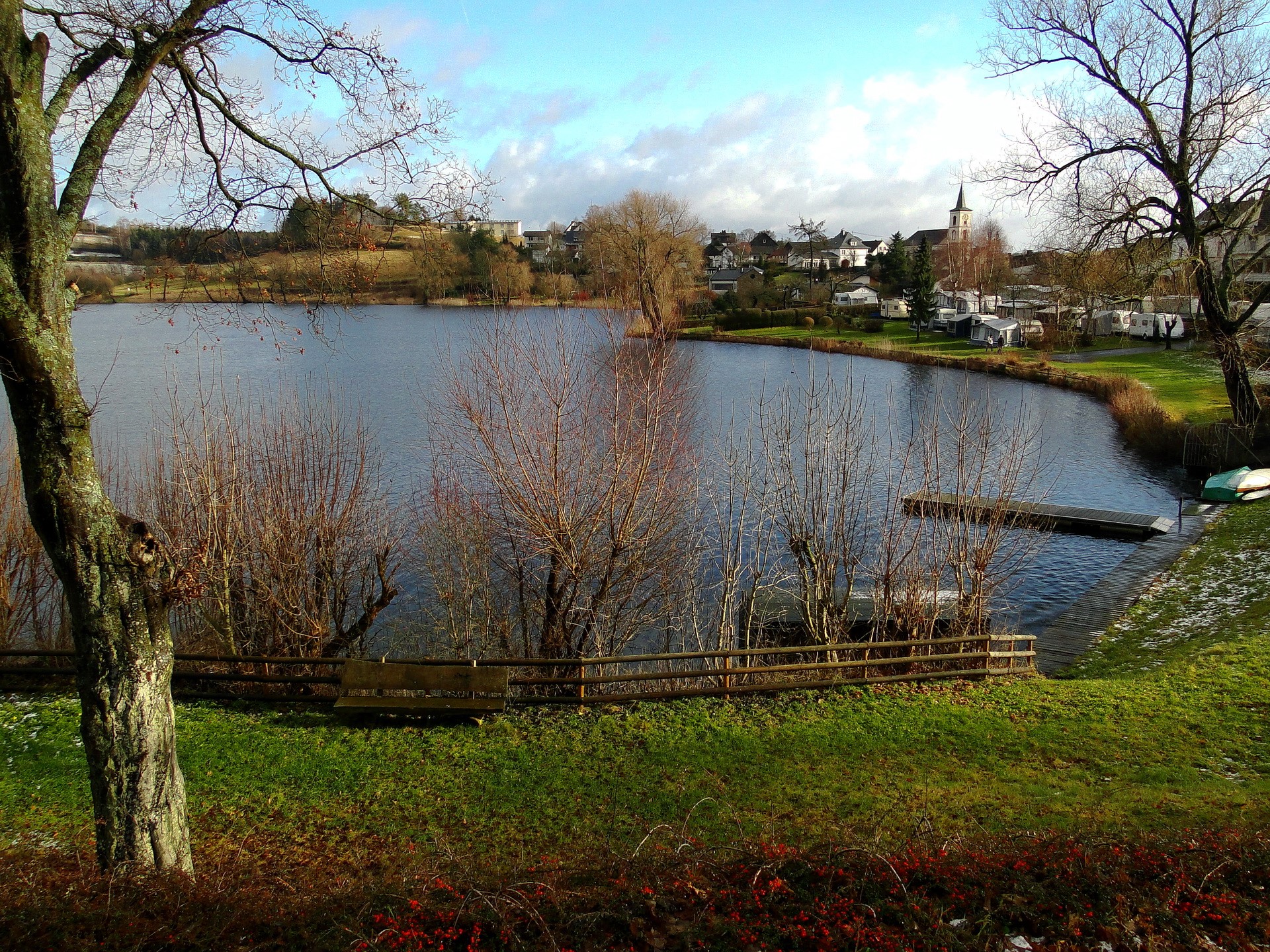 Lake Daun Dauner Maare in Germany HD Wallpaper