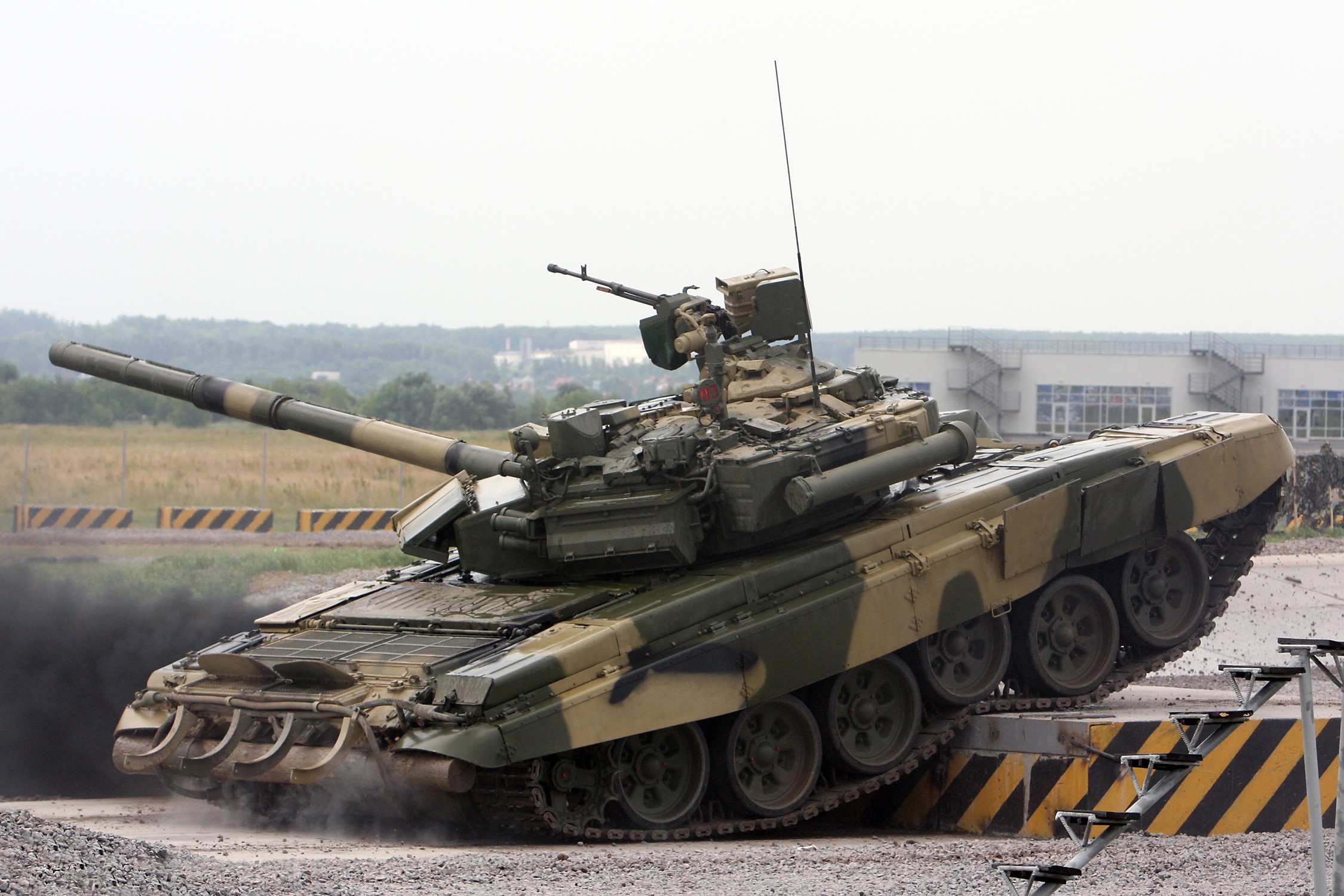 Russian T-72B3 tank on a demonstration HD Wallpaper