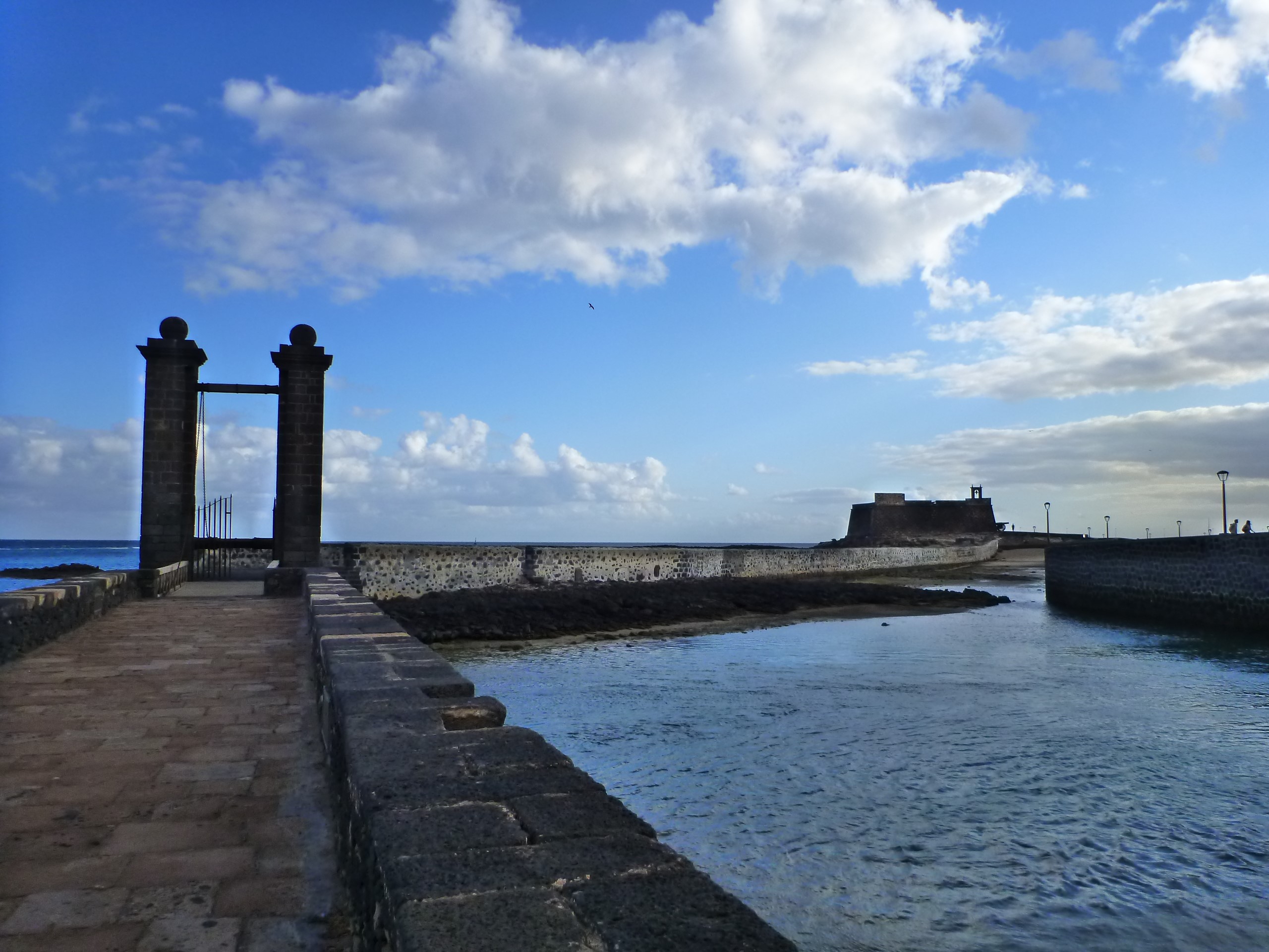 Castillo de San Jose, Arrecife, Lanzarote, Spain HD Wallpaper