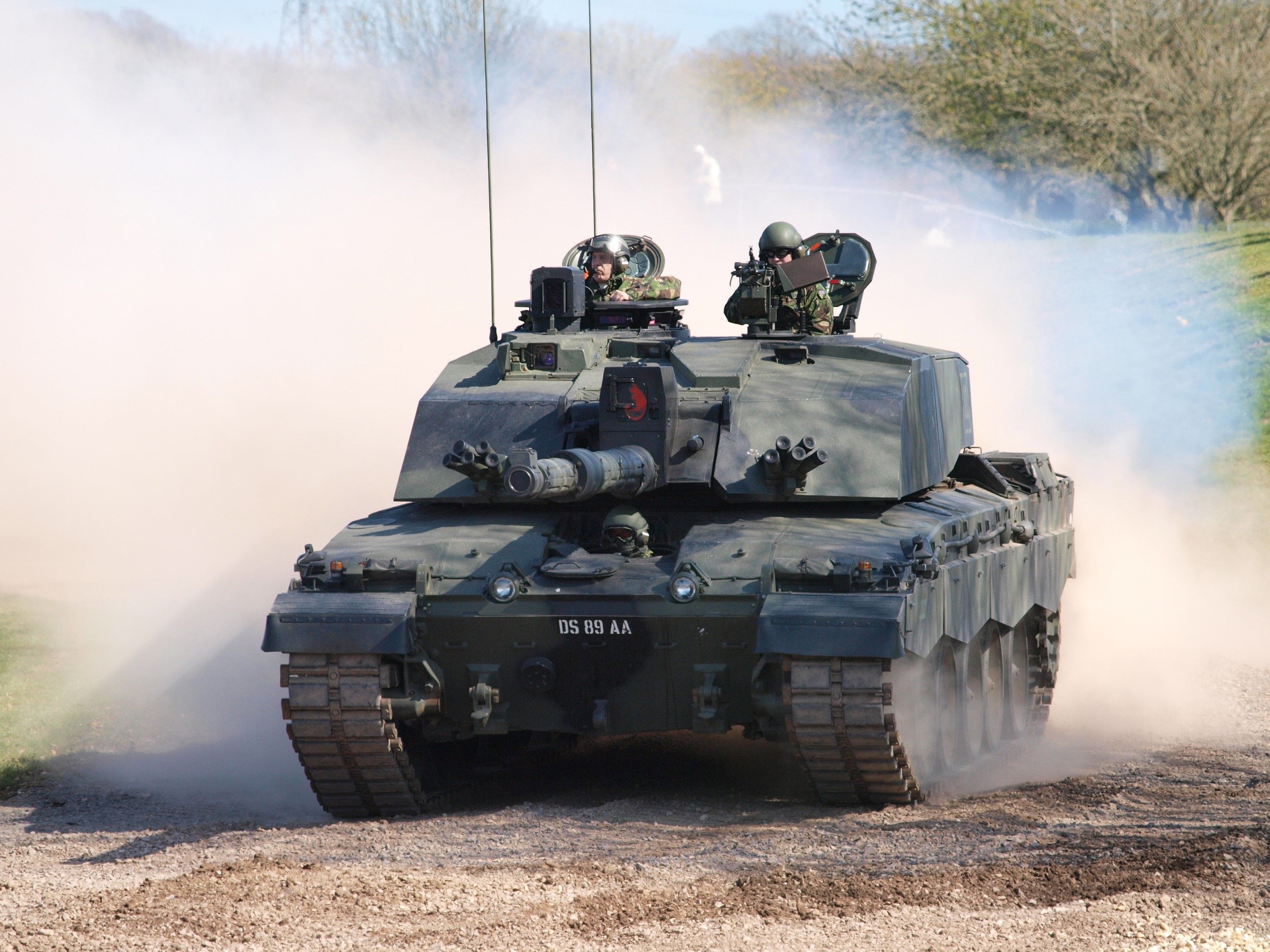 Challenger 2 tank with crew in action HD Wallpaper