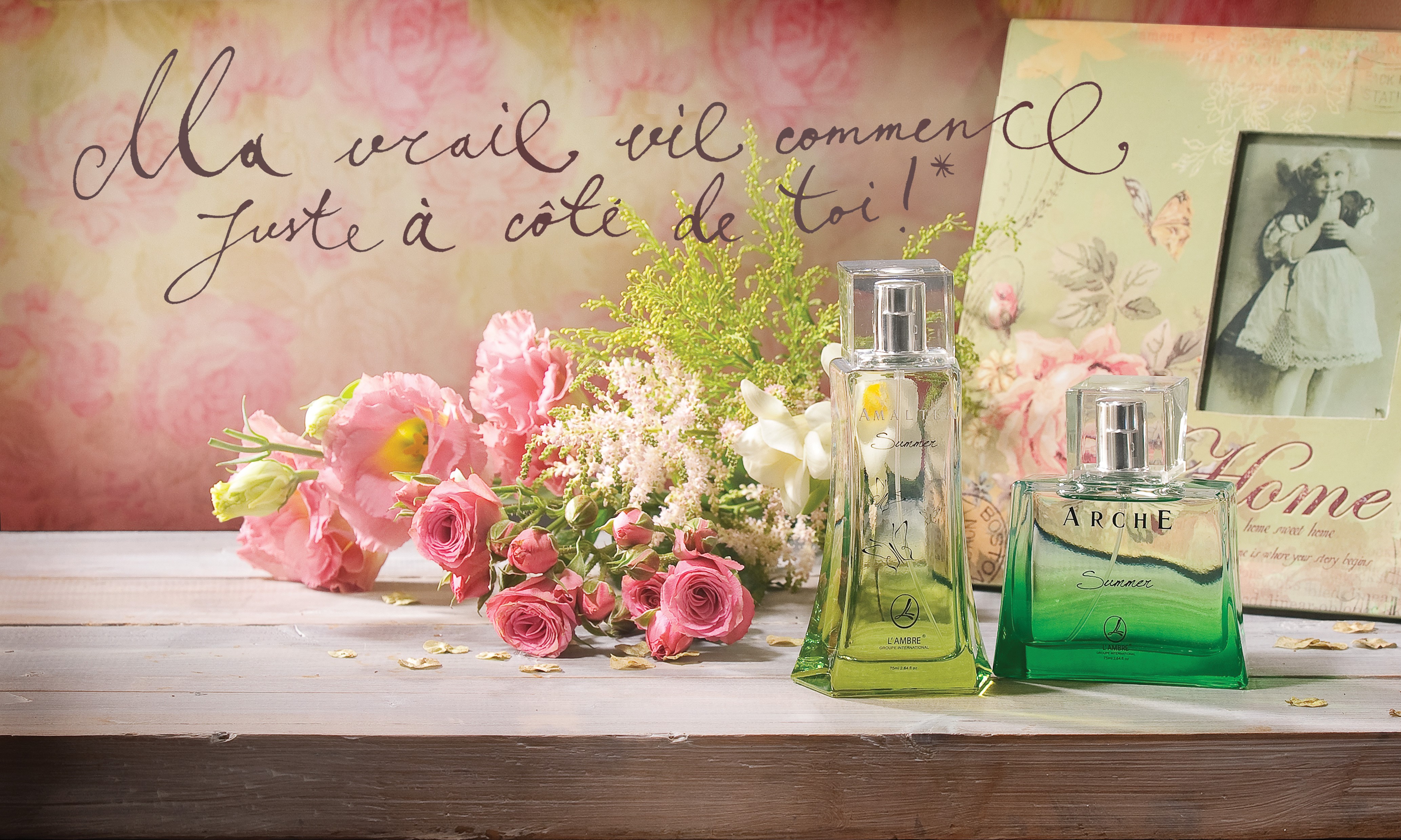 Perfume bottles with flowers and photo frame HD Wallpaper