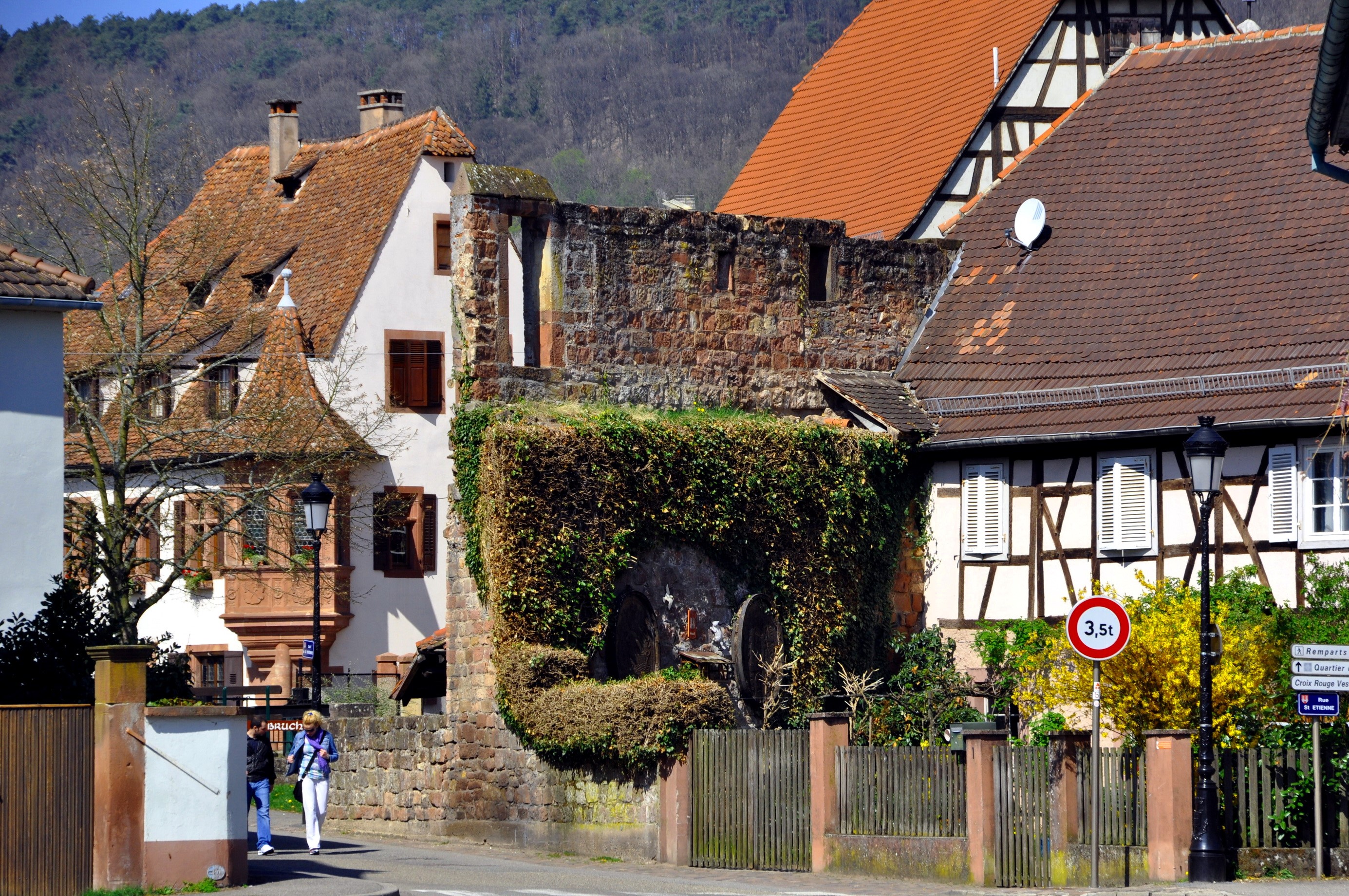 Houses in France HD Wallpaper