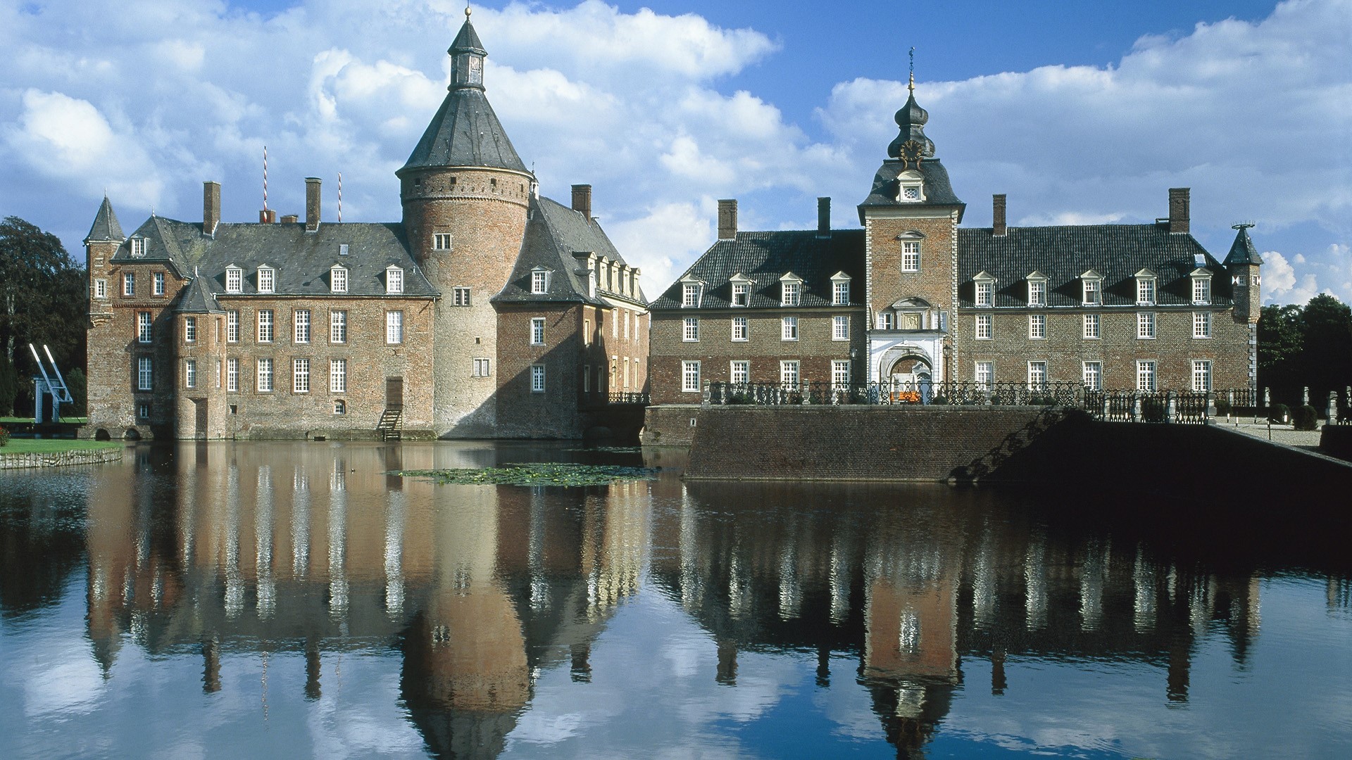 Anholt Castle in Isselburg, Germany HD Wallpaper