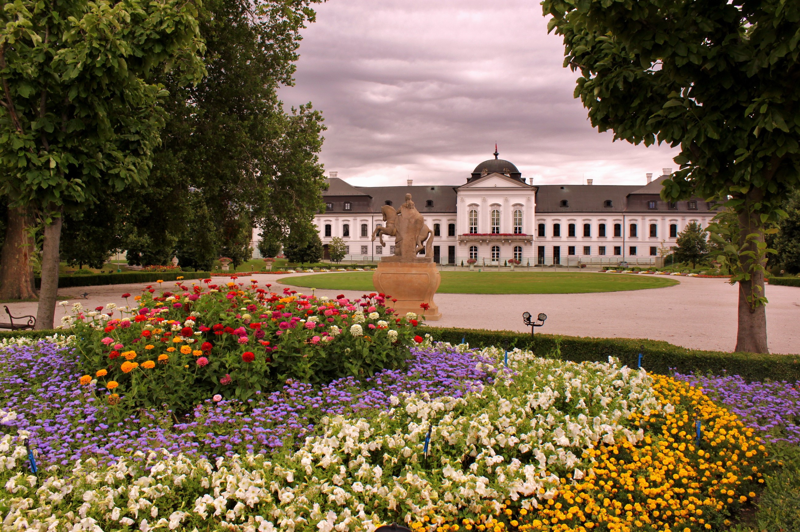 Primate Palace with Flower Garden and Statue HD Wallpaper