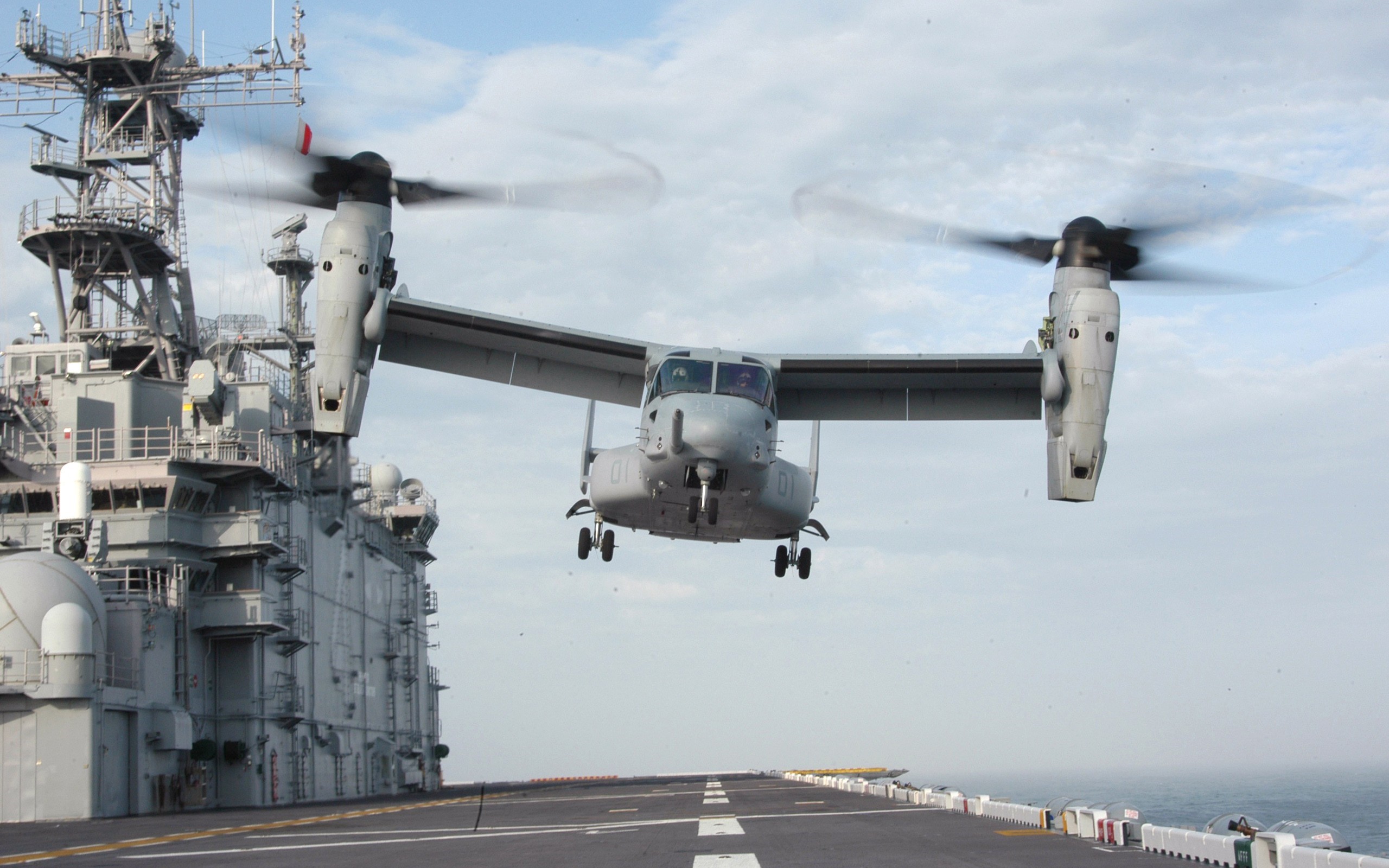 MV-22 Osprey landing on aircraft carrier HD Wallpaper
