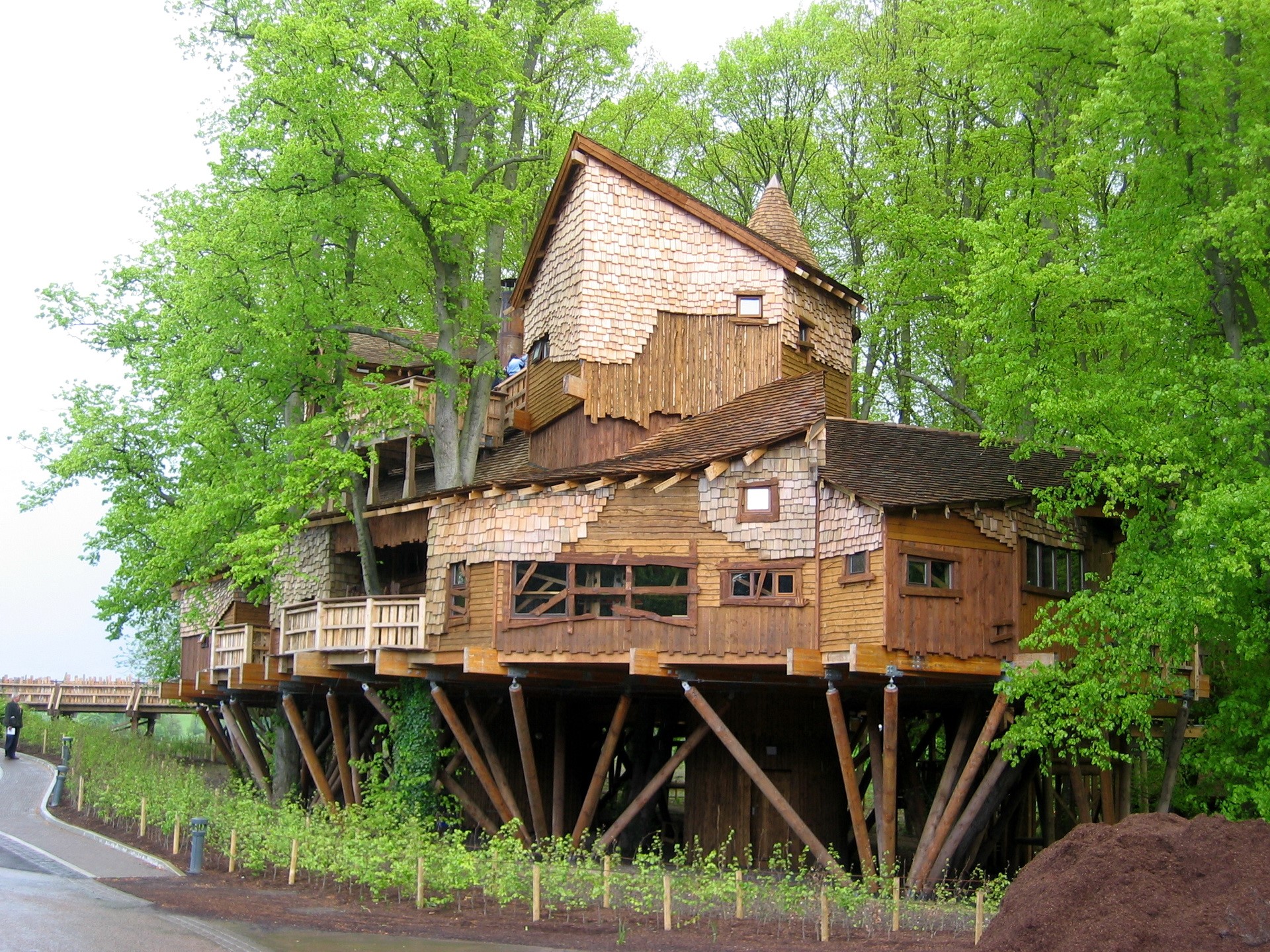 Alnwick Garden Tree House, United Kingdom HD Wallpaper