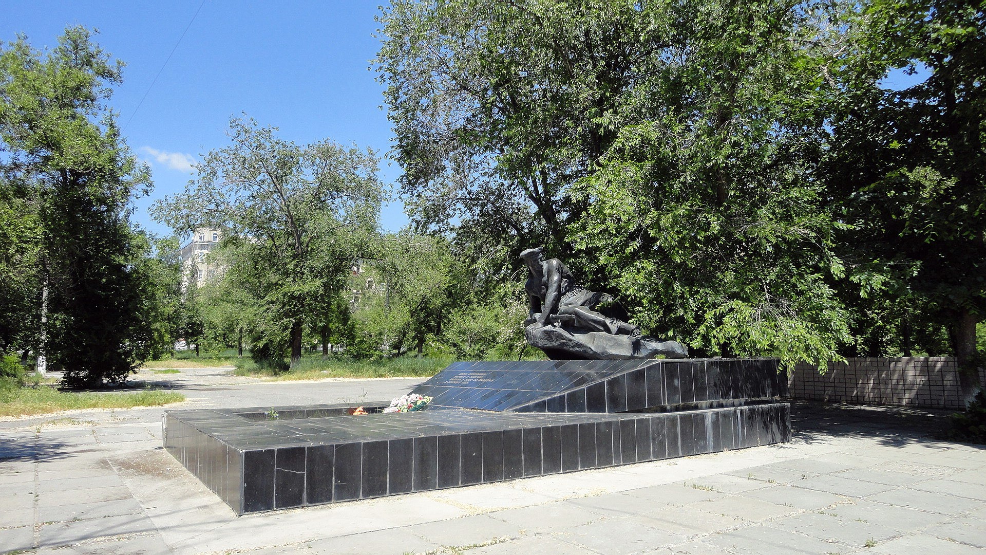 Monument to Soldiers in Volgograd HD Wallpaper
