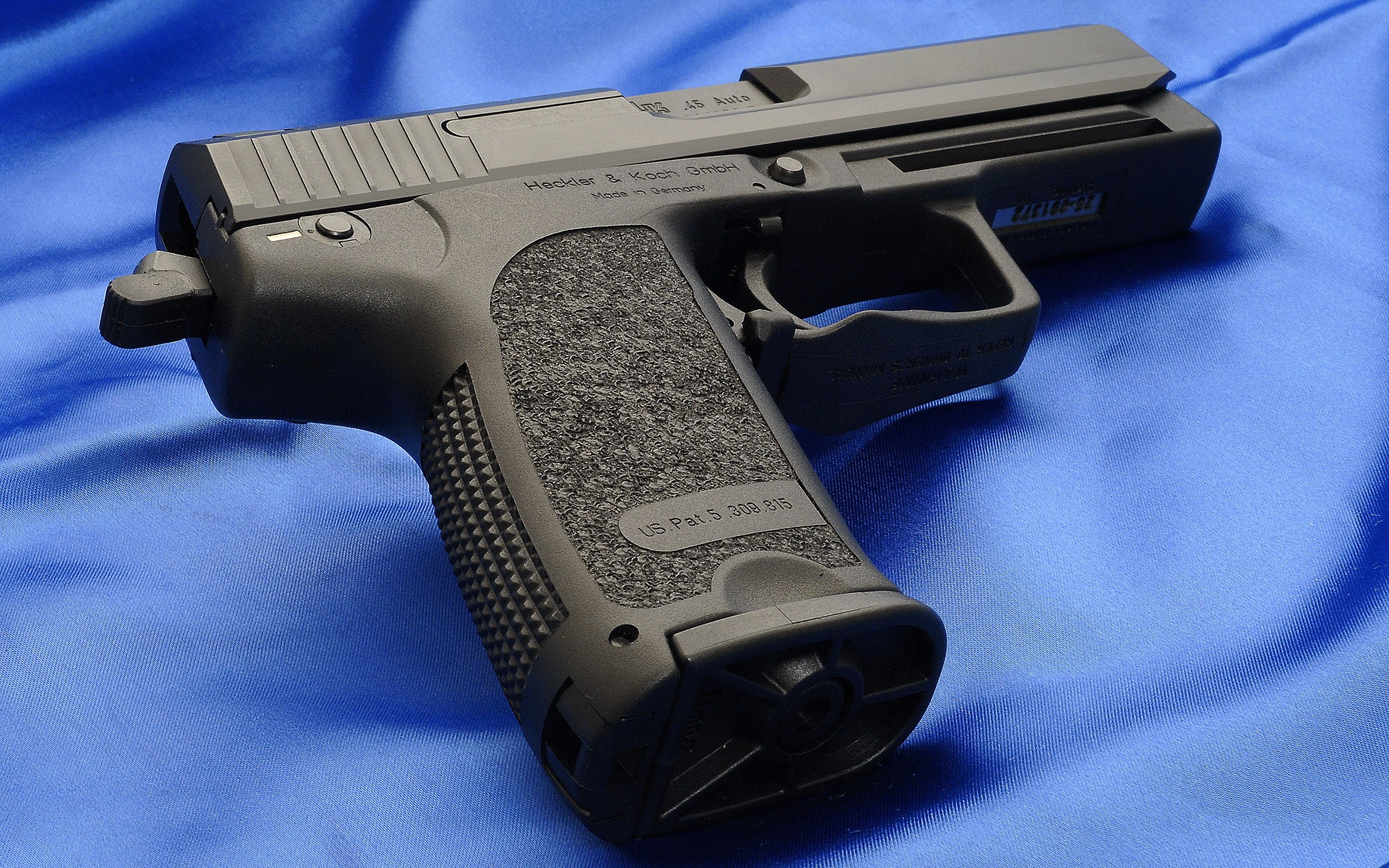 Heckler & Koch USP 45 Auto Pistol HD Wallpaper