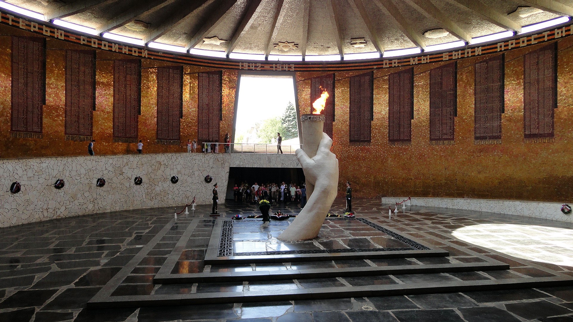 Mamayev Kurgan Memorial Complex, Volgograd HD Wallpaper