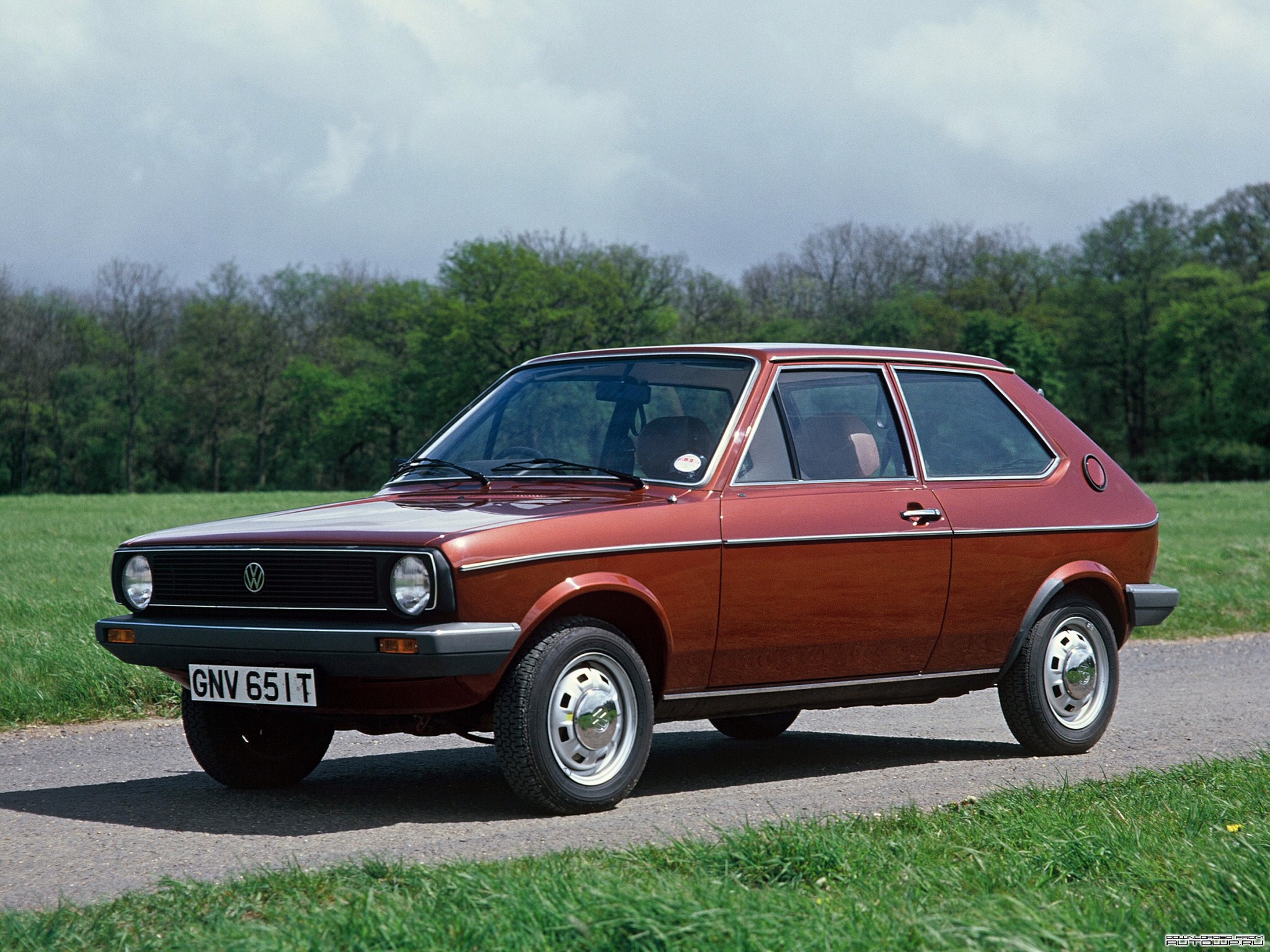 Volkswagen Polo 1975 HD Wallpaper