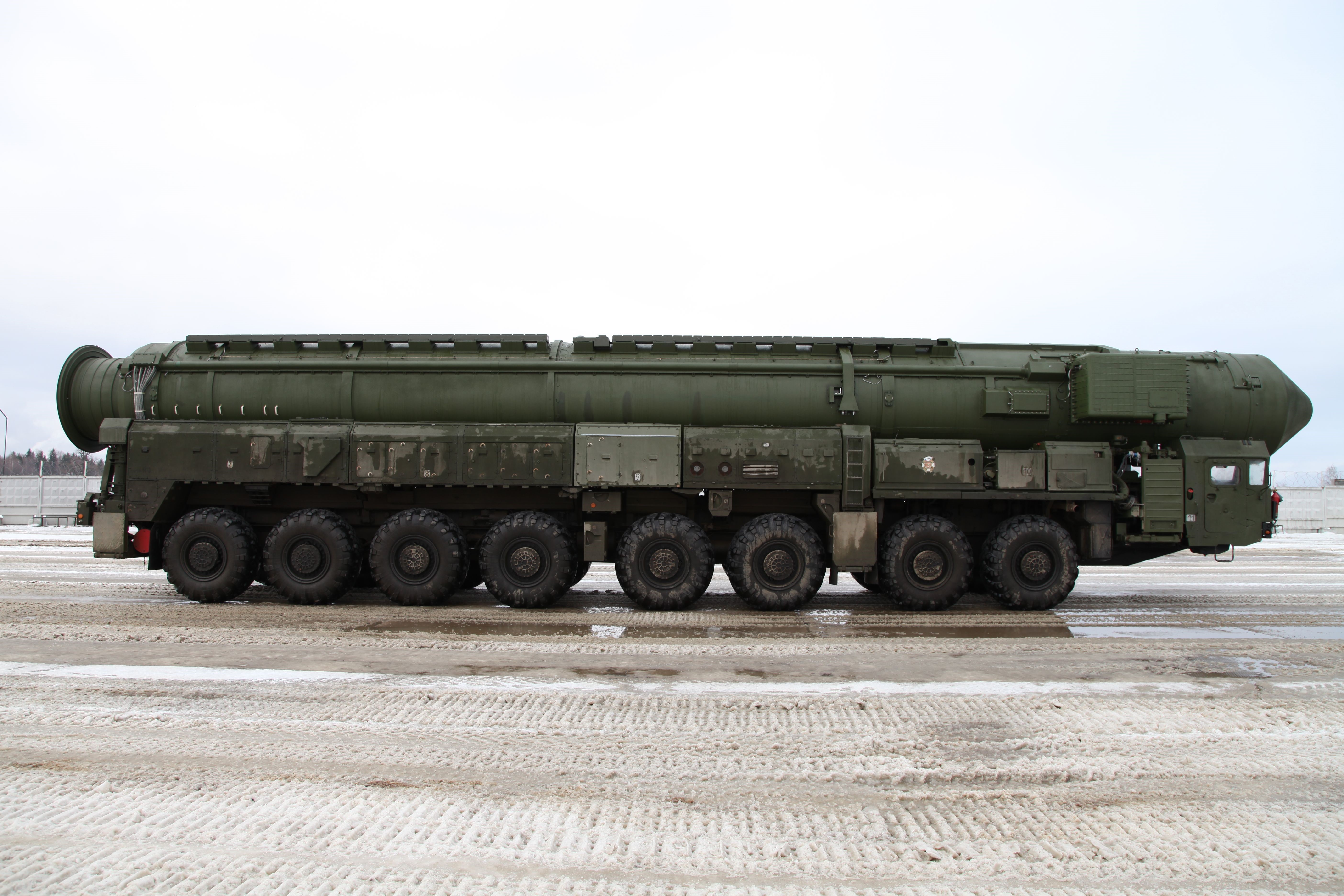 Mobile ICBM launcher HD Wallpaper
