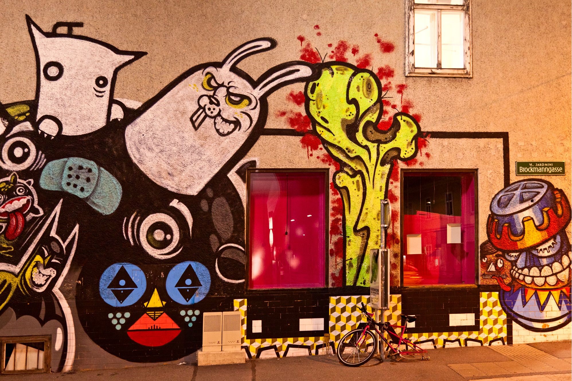 Graffiti art on a building facade HD Wallpaper