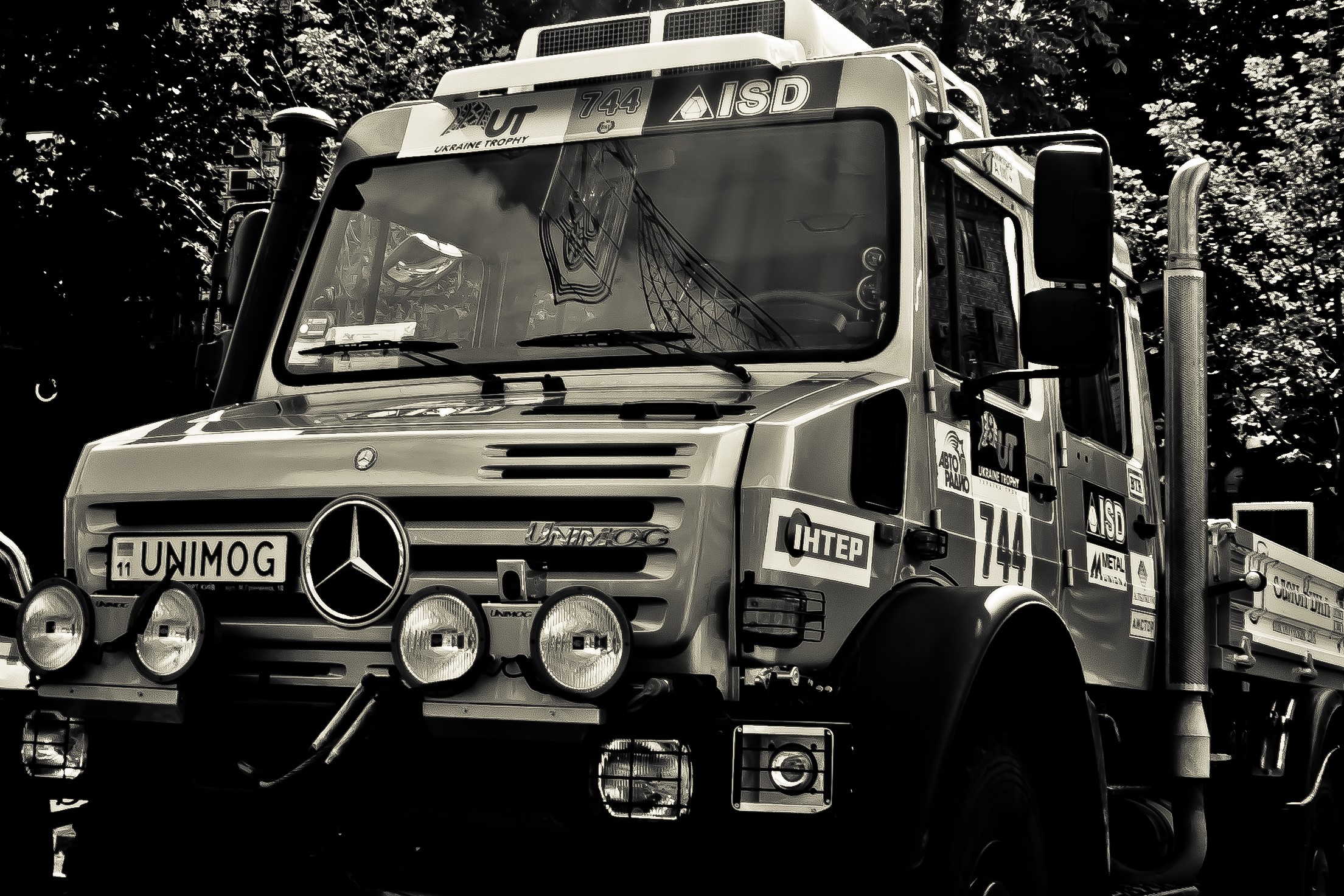 Mercedes-Benz Unimog Truck with "Ukraine Trophy" Livery HD Wallpaper