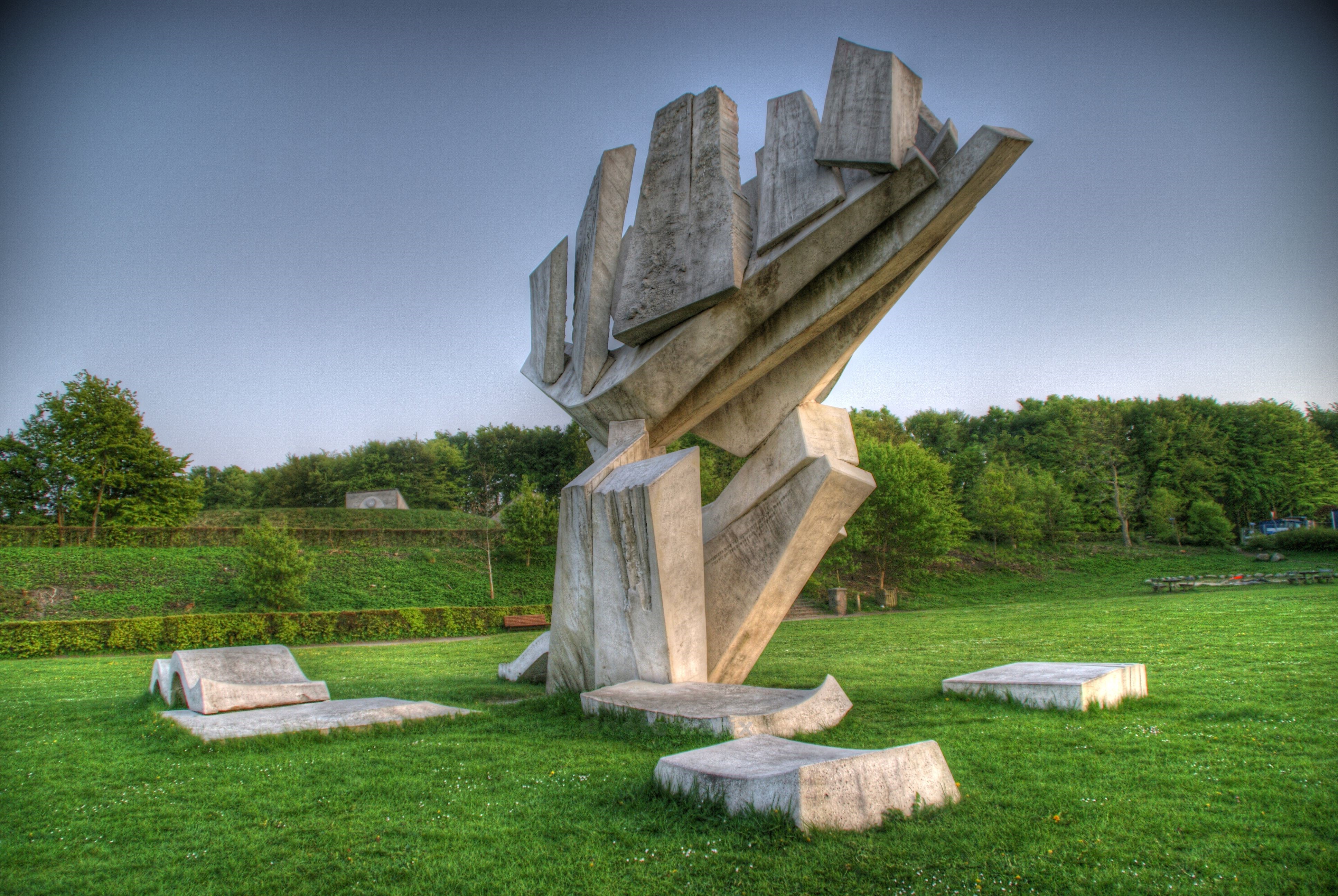 Abstract concrete sculptures in a park HD Wallpaper