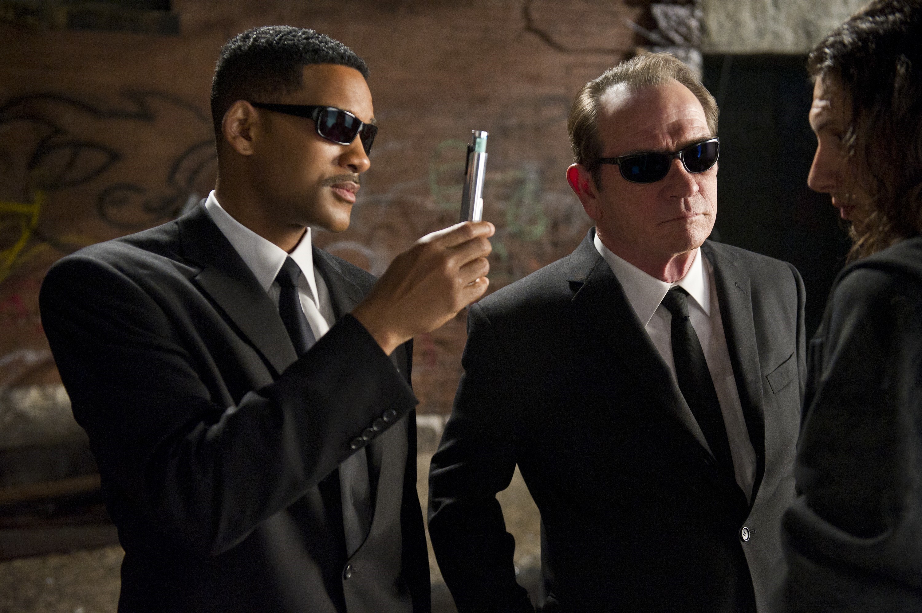 Agent J and Agent K from Men in Black 3 HD Wallpaper