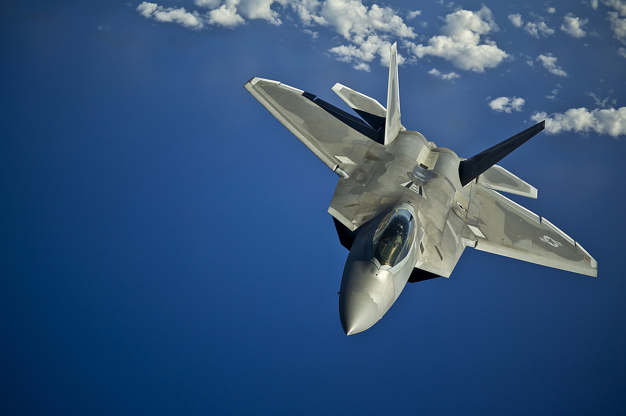 F-22 Raptor fighter jet in the sky HD Wallpaper