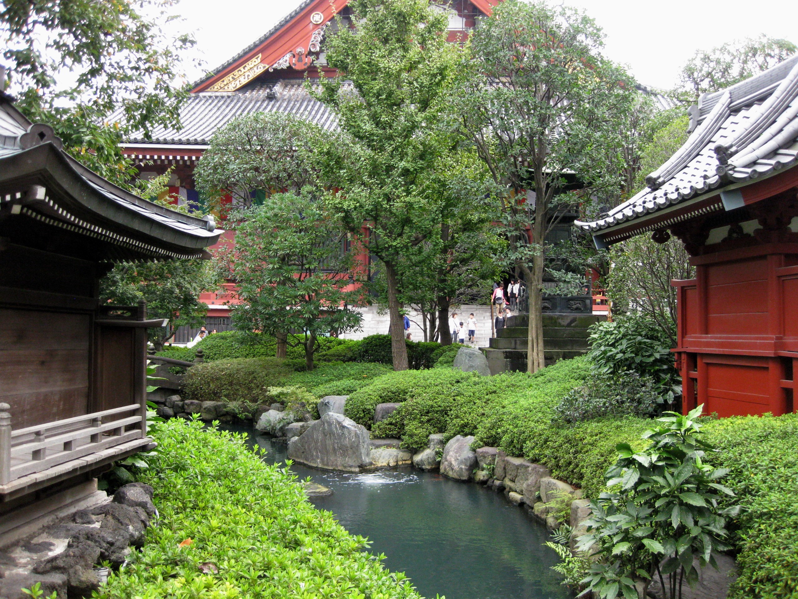 Japanese Garden with Temple Buildings in Tokyo HD Wallpaper