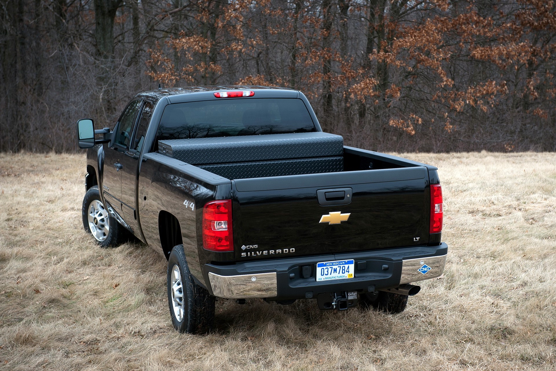 Black Chevrolet Silverado Pickup Truck HD Wallpaper