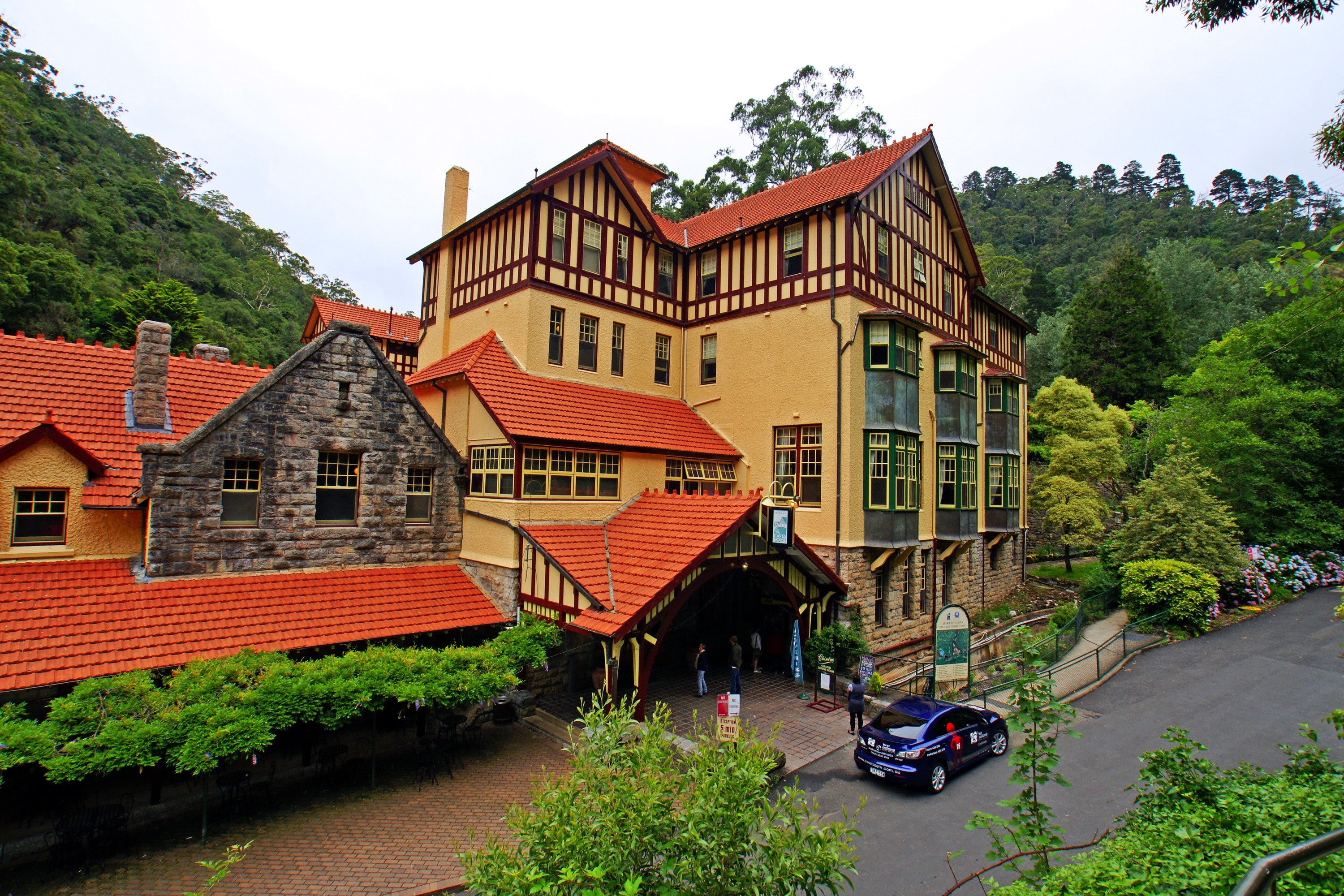 Historic building in a forest setting, Australia HD Wallpaper