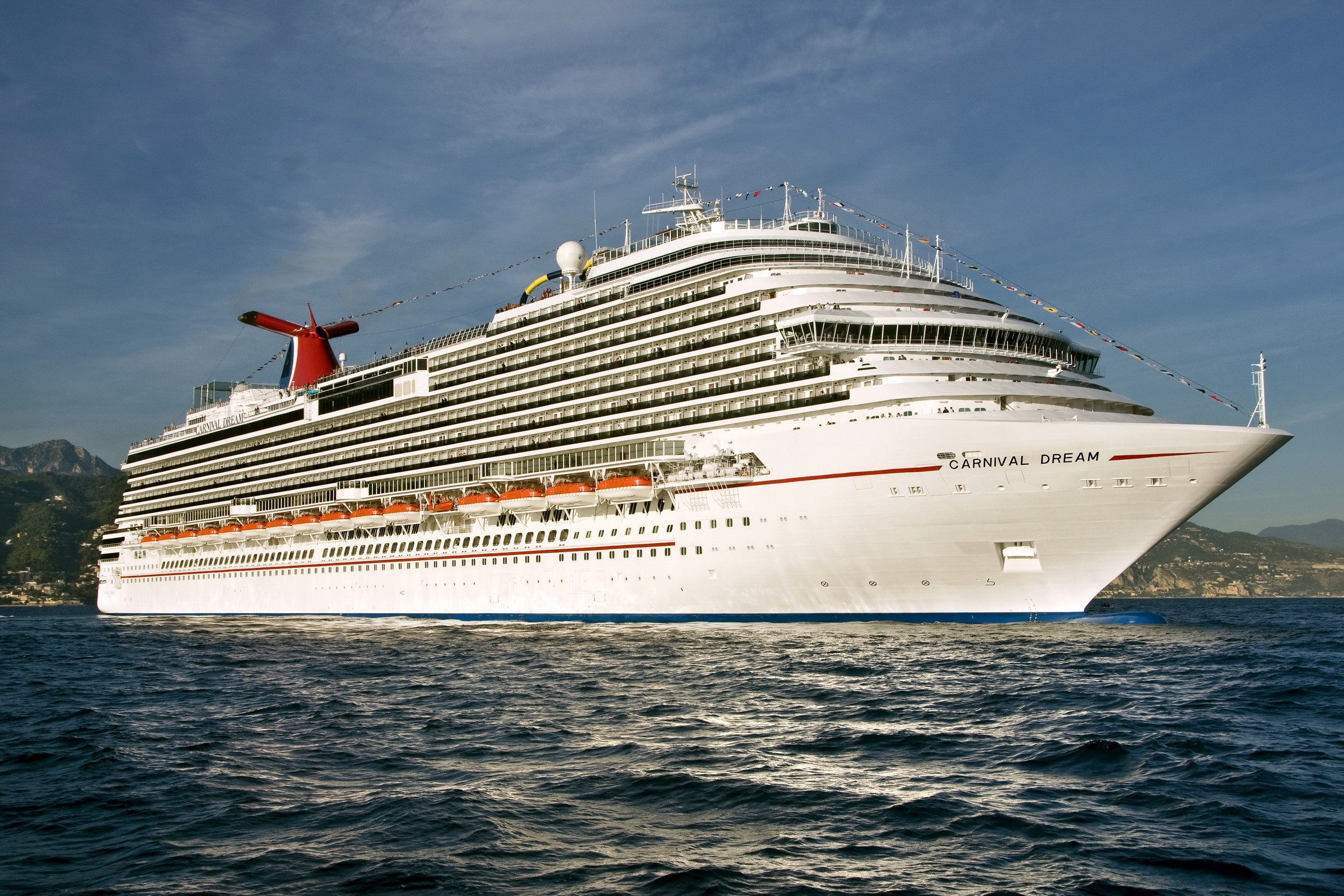 Carnival Dream cruise liner on the water HD Wallpaper