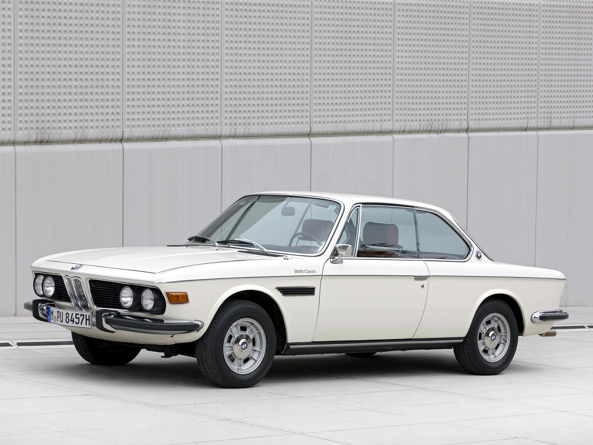 White BMW Classic Coupe HD Wallpaper