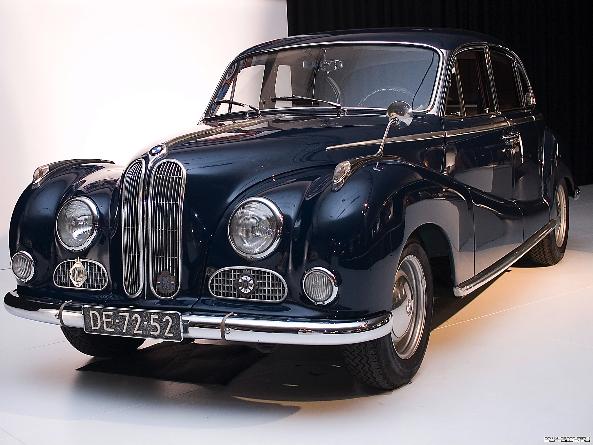 Dark Blue BMW 501 Sedan HD Wallpaper