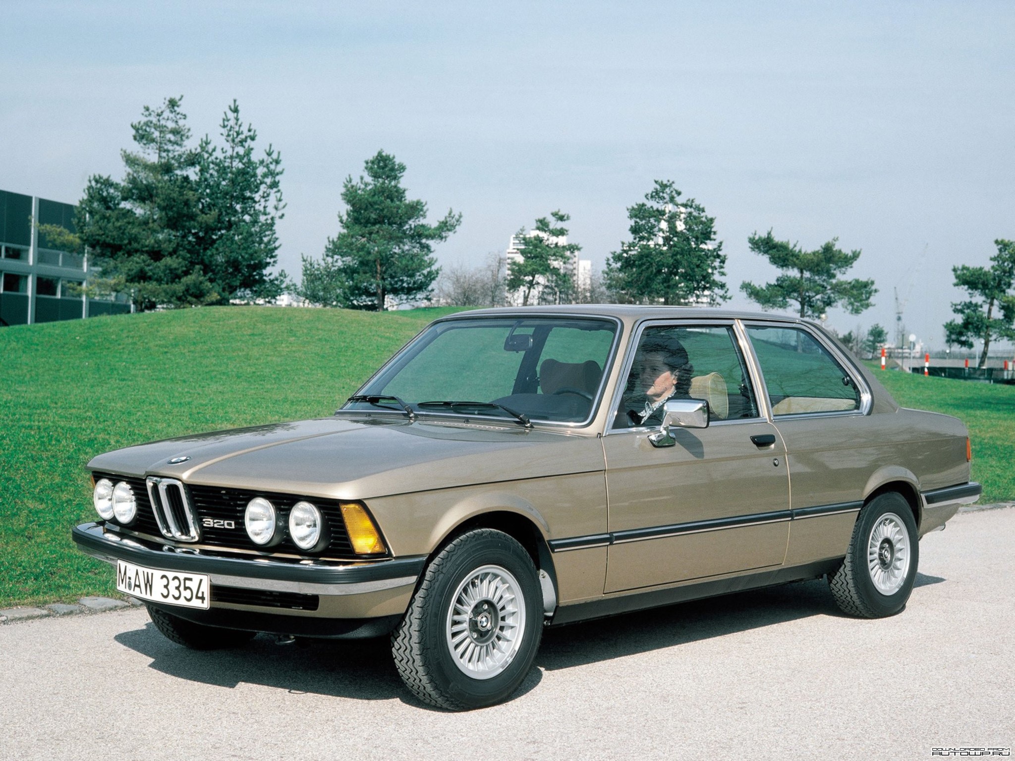 BMW 320 335 HD Wallpaper