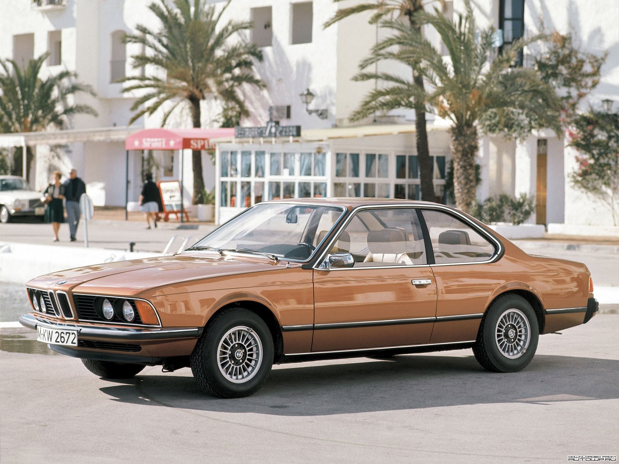 Brown BMW 6 Series Coupe parked outside a building HD Wallpaper