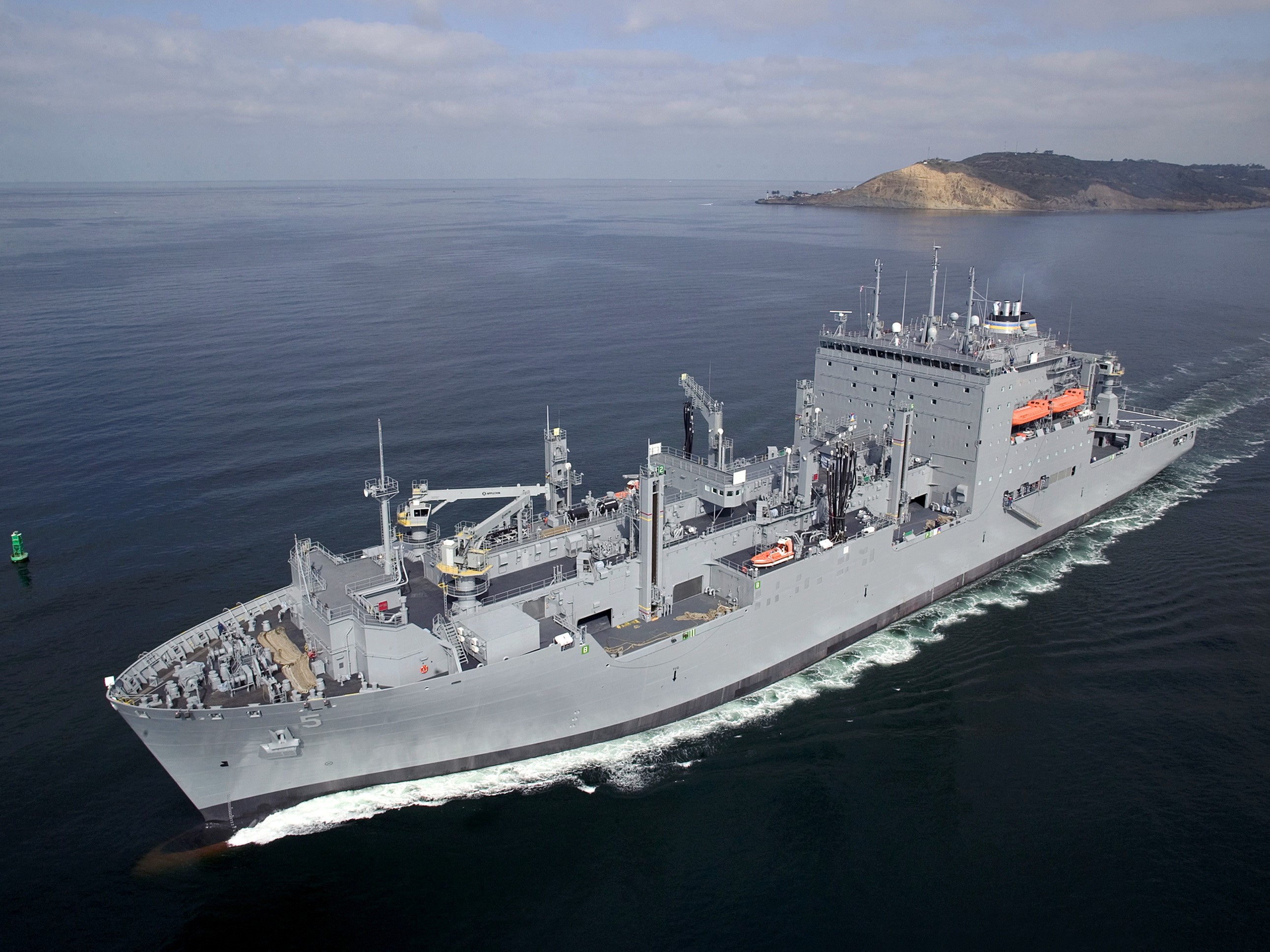 USNS Arctic underway at sea HD Wallpaper