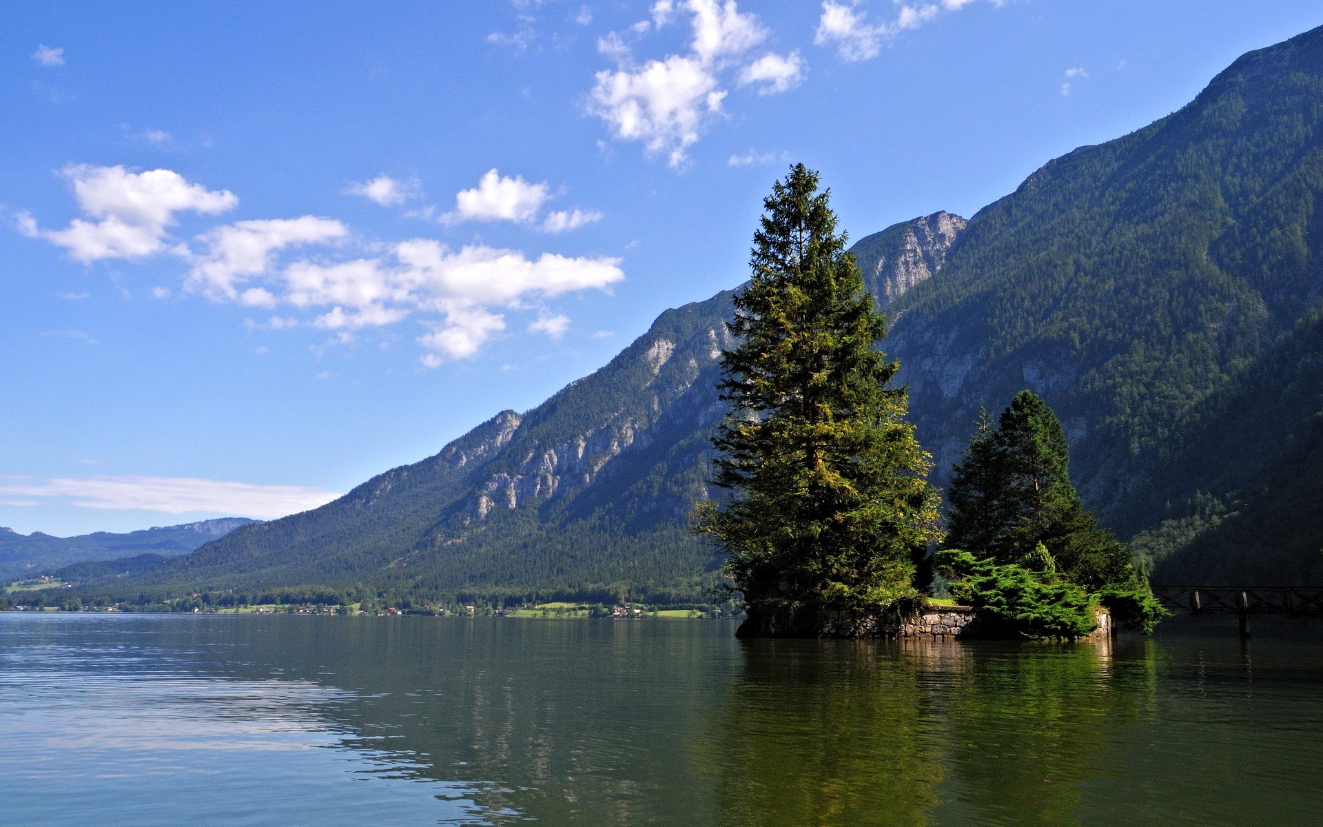 Lake and Mountains in Hallstatt, Austria HD Wallpaper