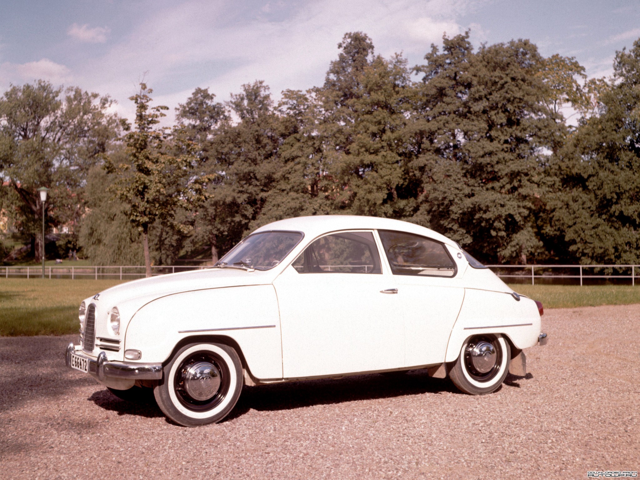 White Saab car parked on gravel HD Wallpaper