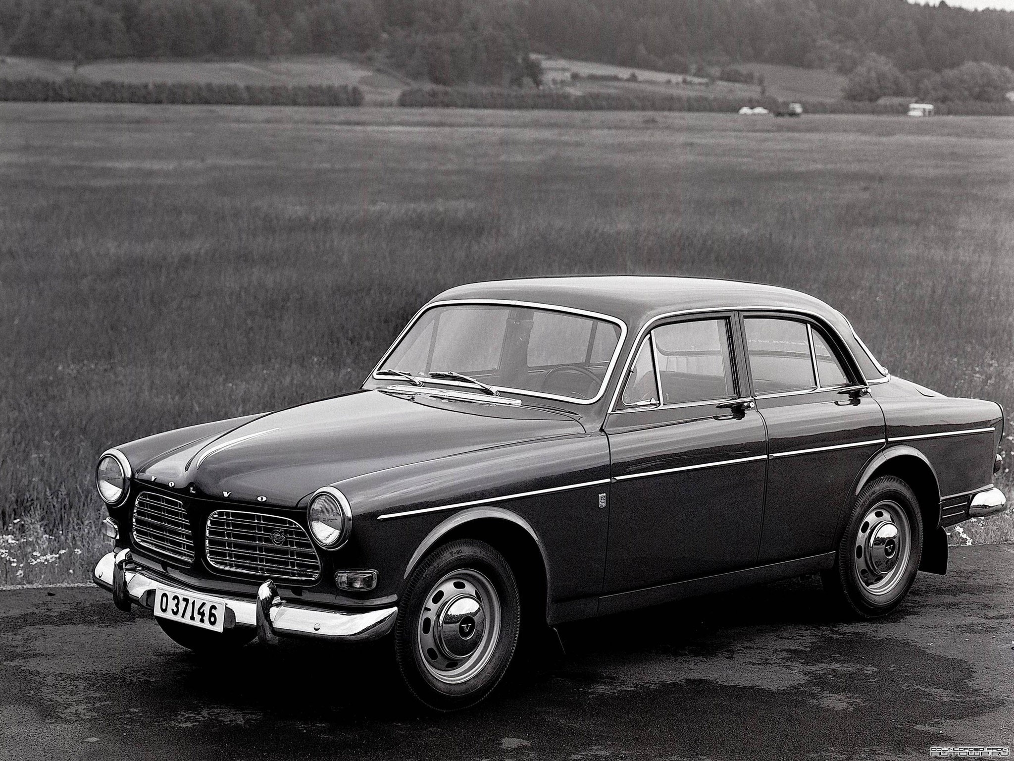 Volvo R120 Amazon sedan HD Wallpaper