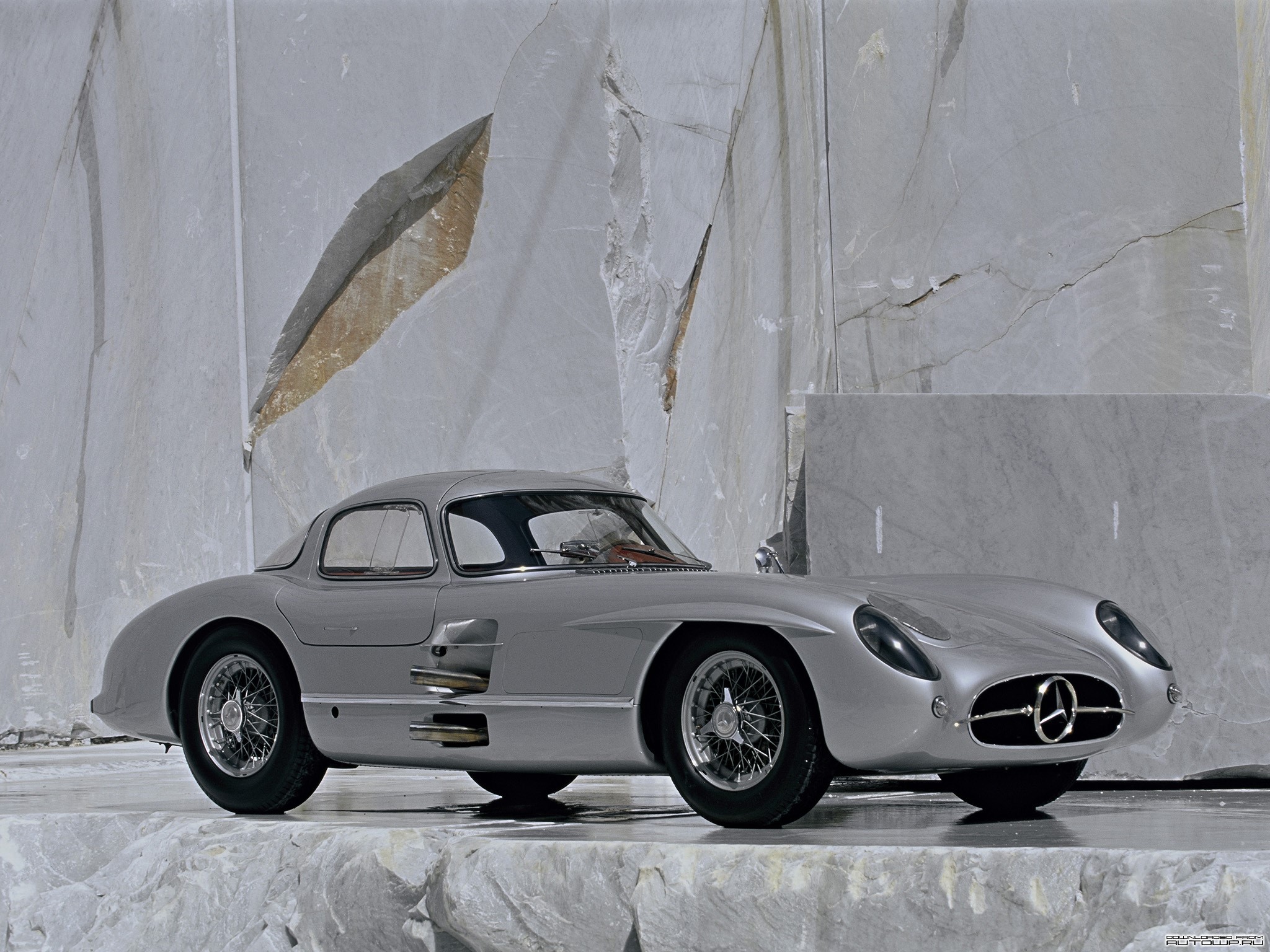 1955 Mercedes-Benz 300SLR Uhlenhaut Coupe HD Wallpaper