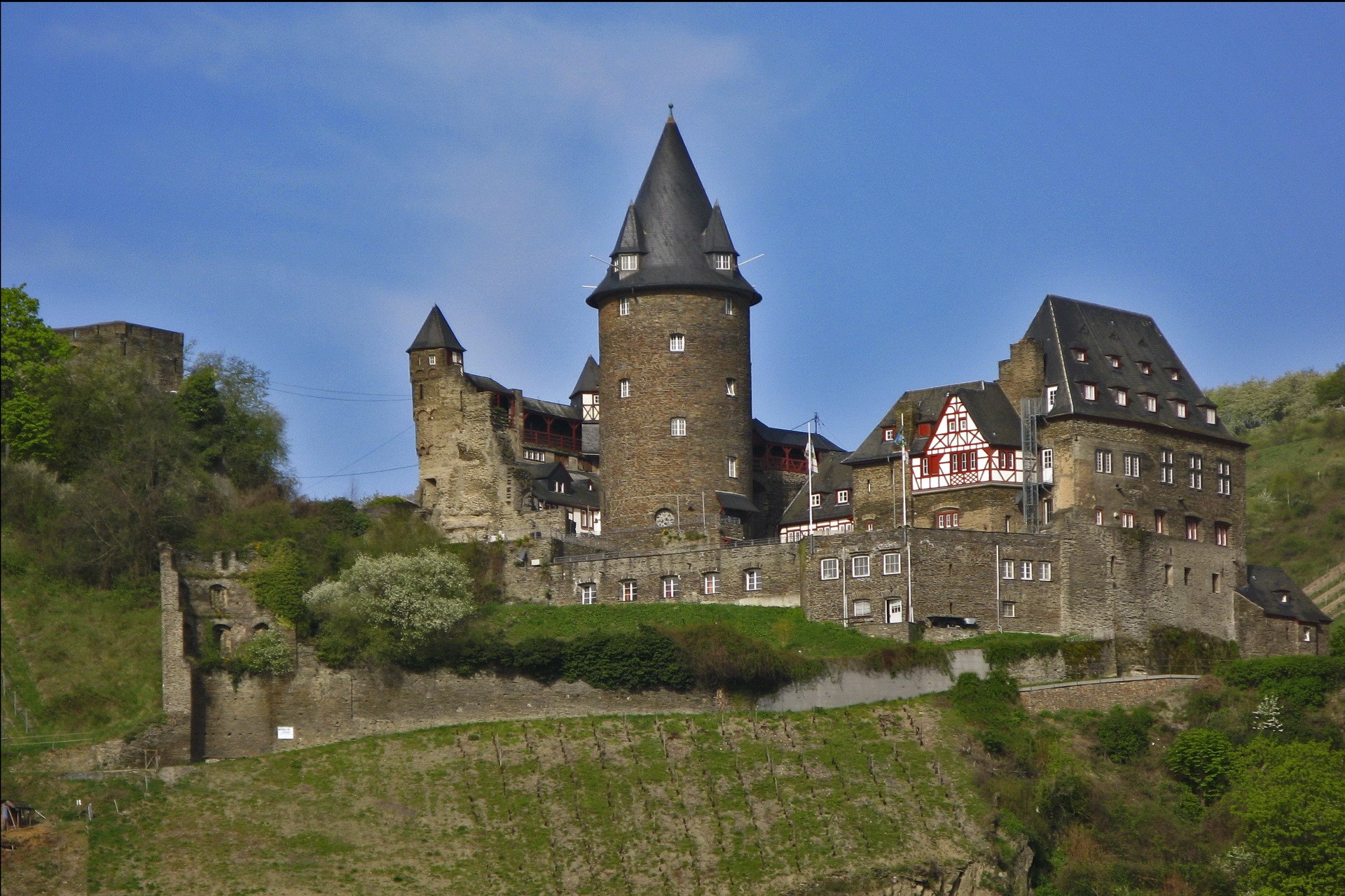 Stahleck Castle in Germany HD Wallpaper